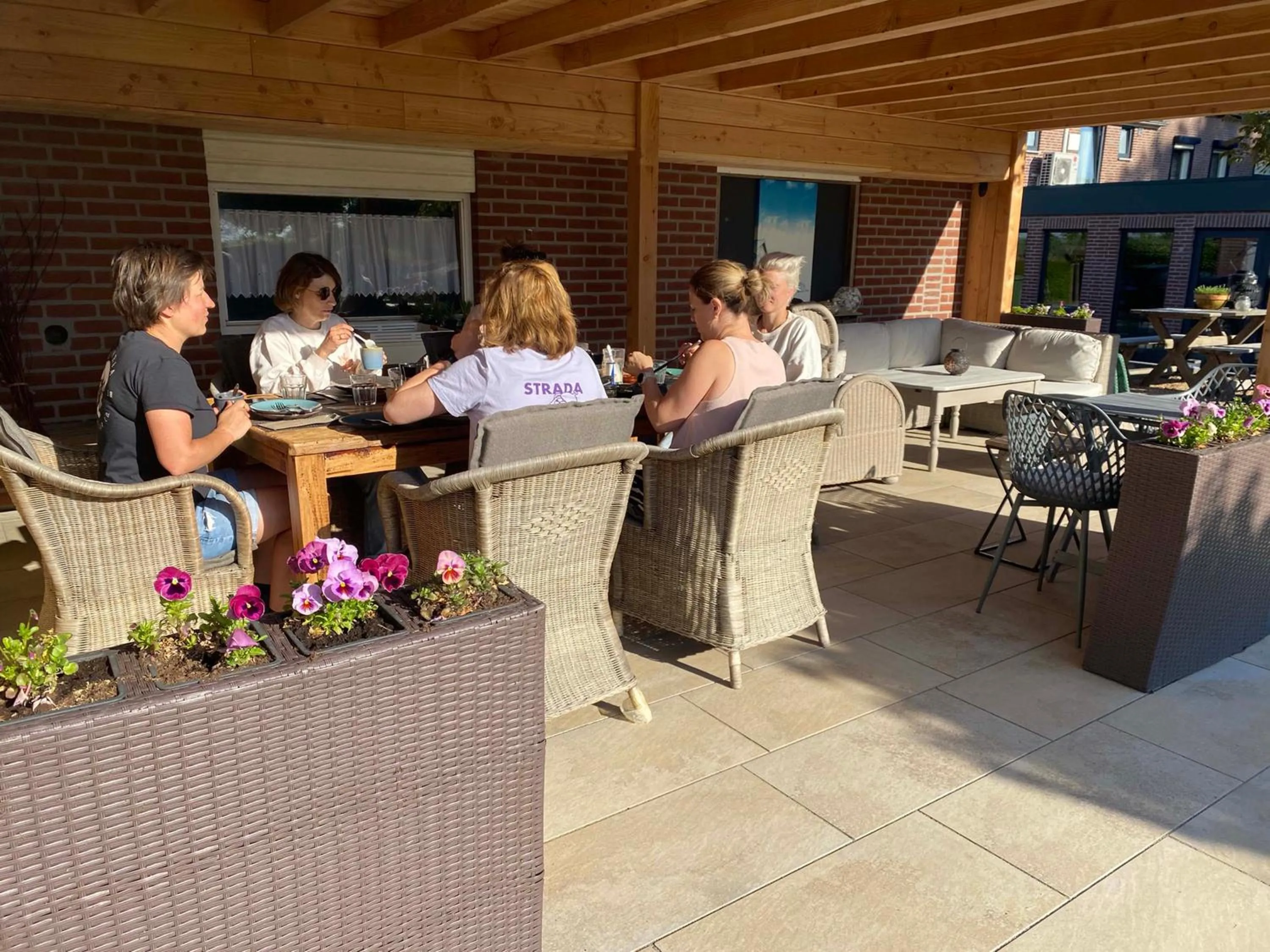 Restaurant/places to eat in Vida Verde