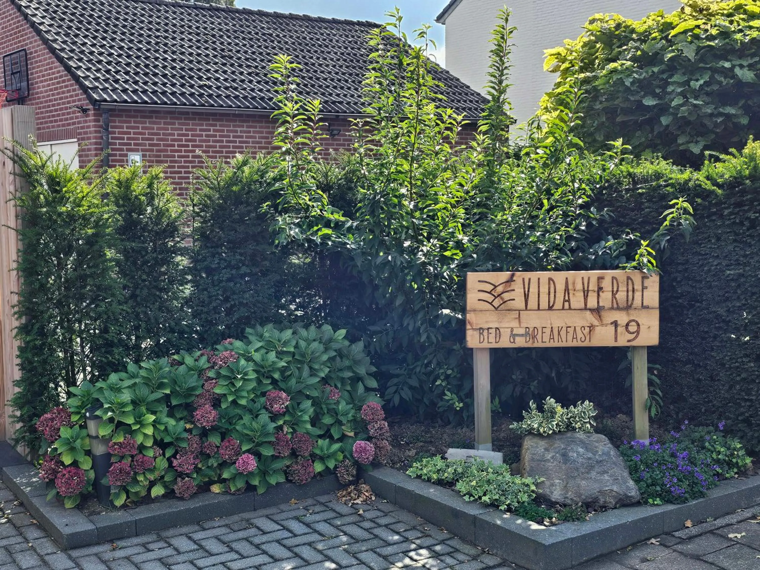 Property building in Vida Verde