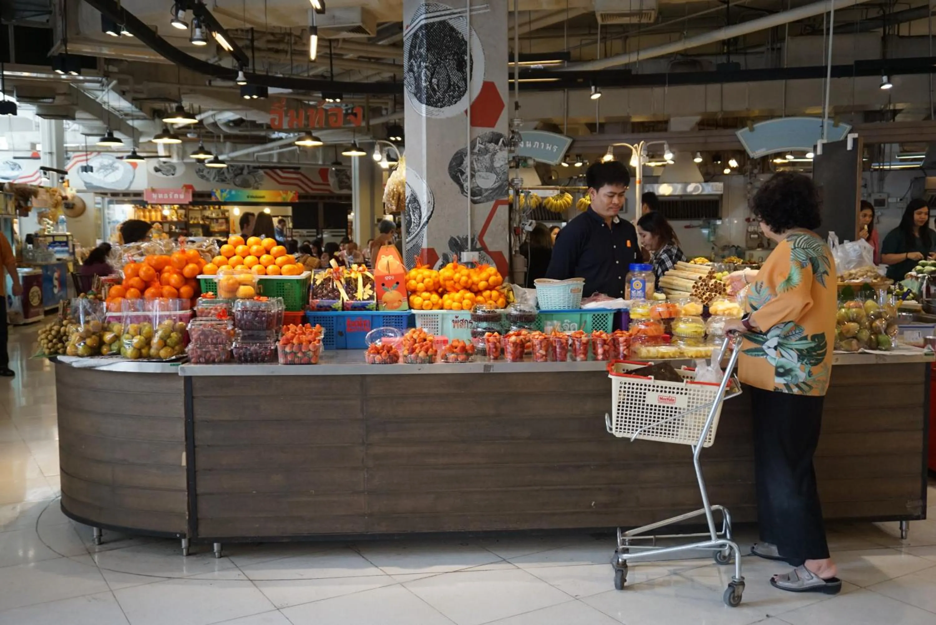 Restaurant/places to eat in Third Rock Hostel