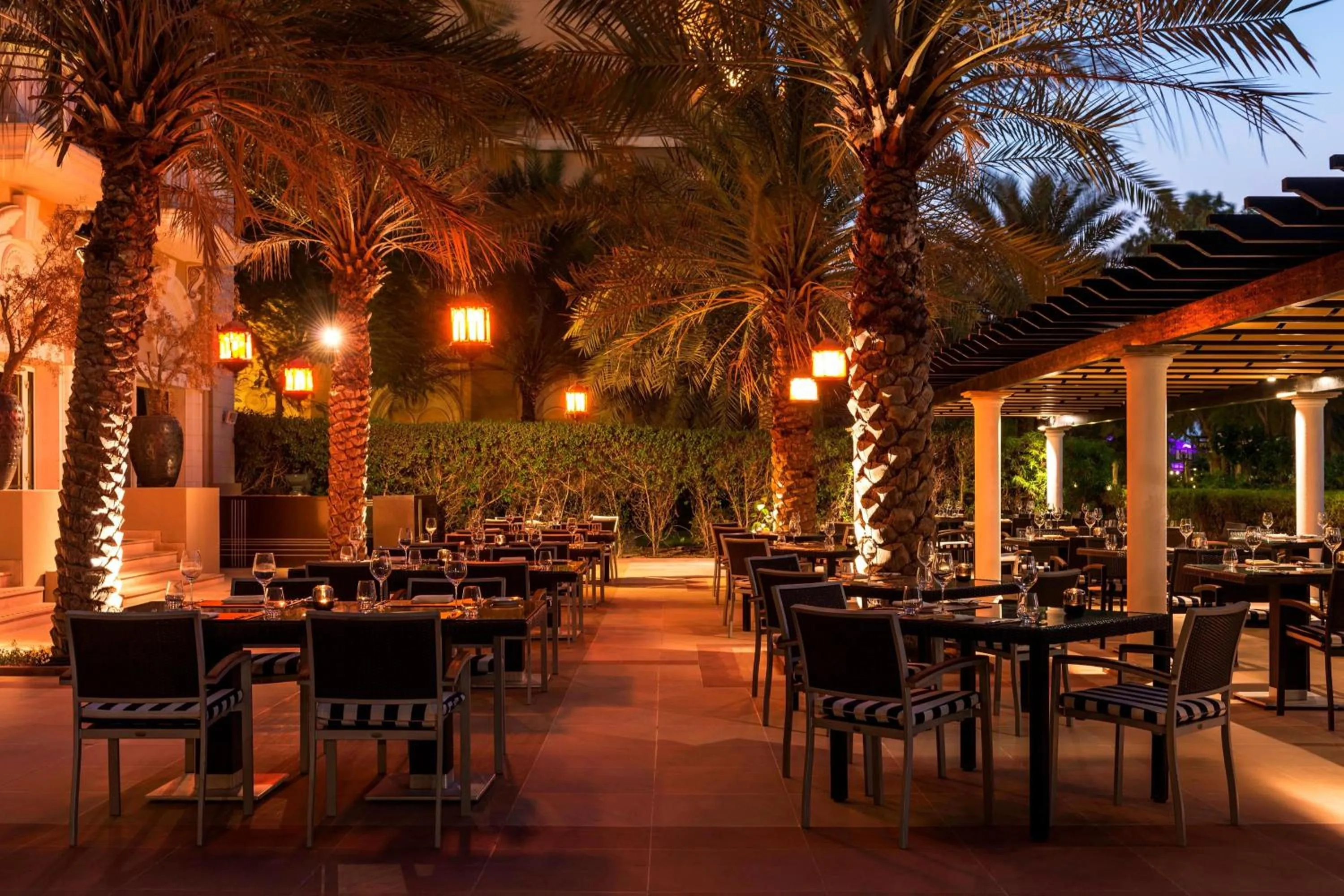 Restaurant/places to eat in The Westin Dubai Mina Seyahi Beach Resort and Waterpark