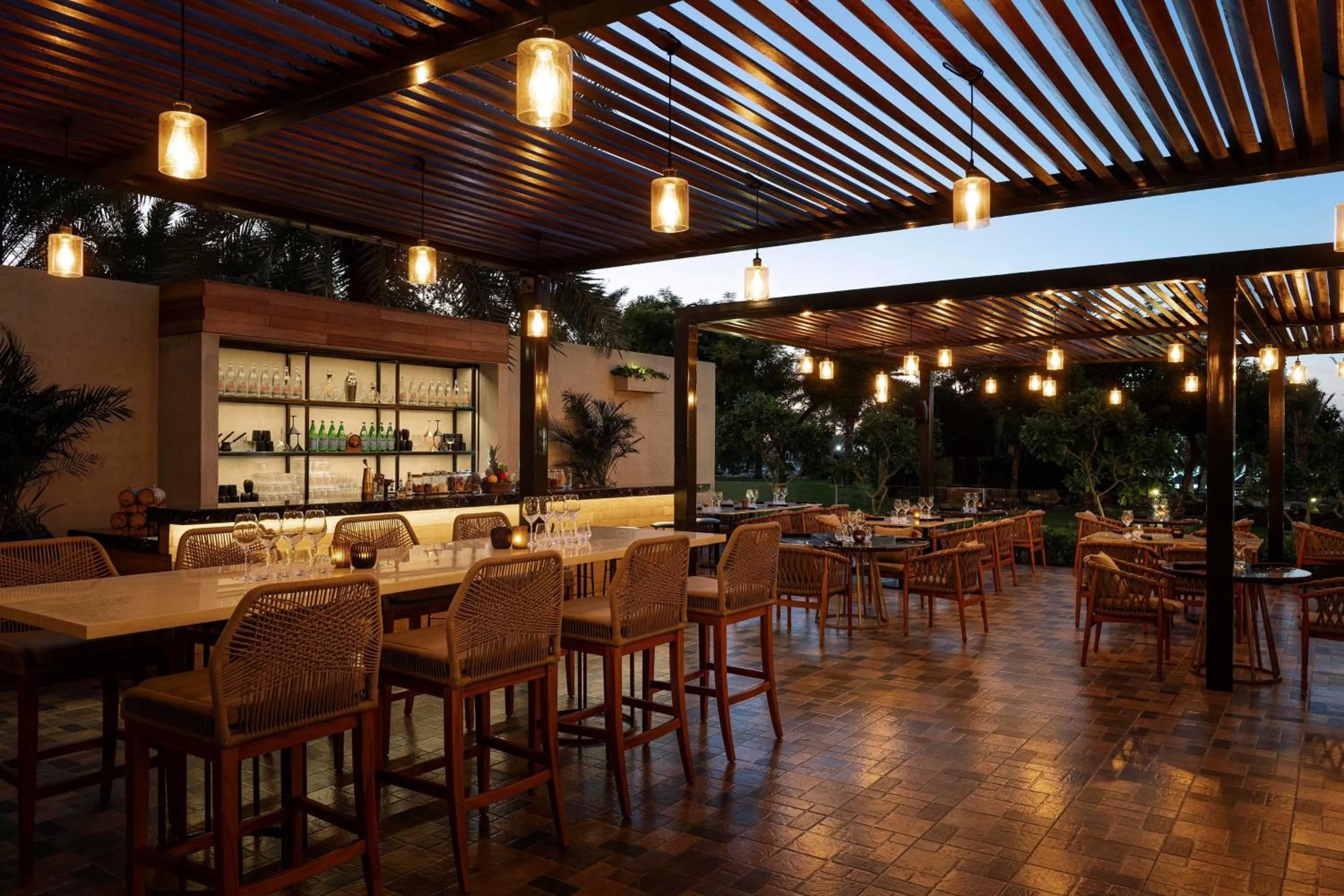 Restaurant/places to eat in The Westin Dubai Mina Seyahi Beach Resort and Waterpark