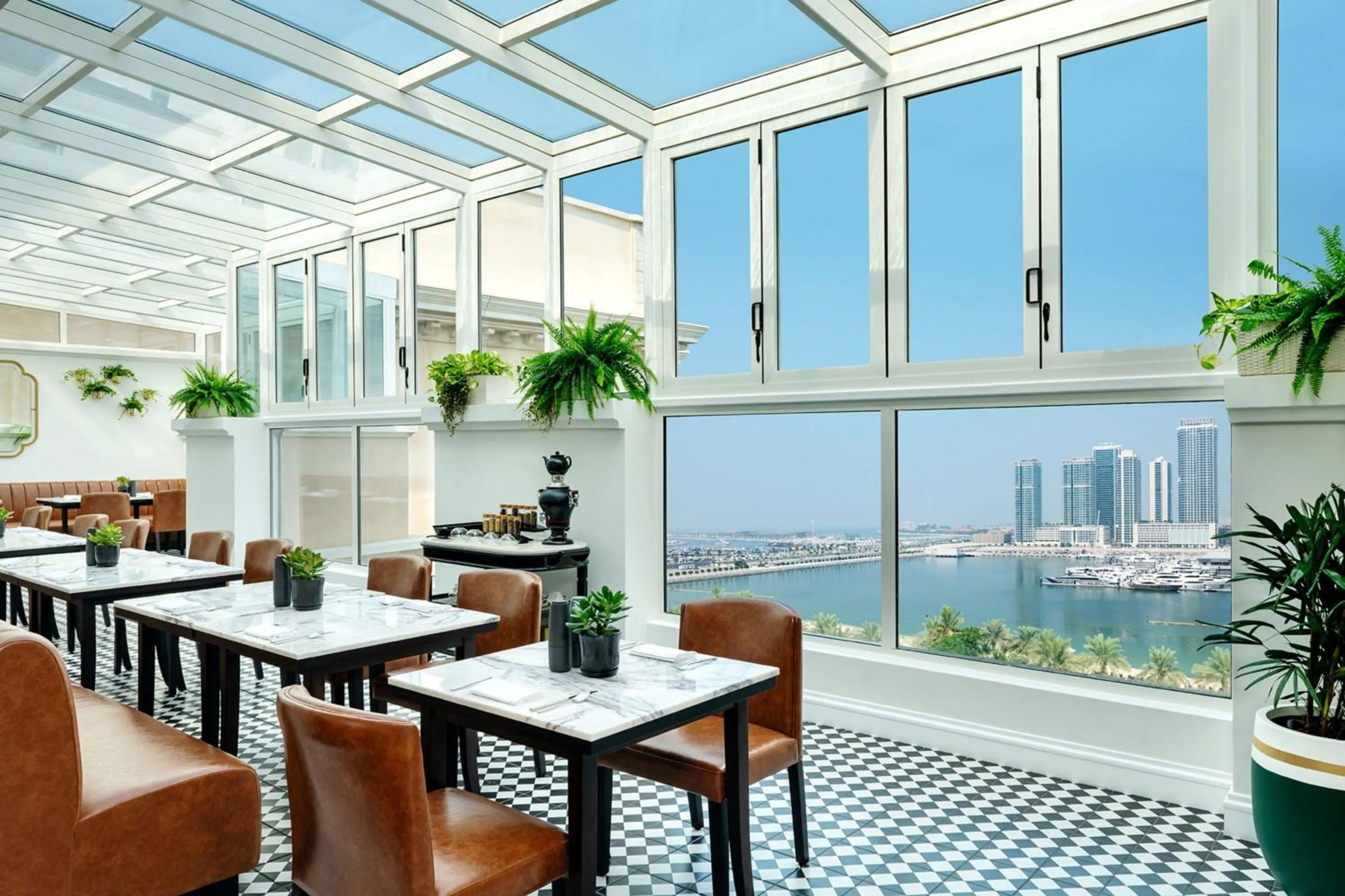 Lounge or bar in The Westin Dubai Mina Seyahi Beach Resort and Waterpark