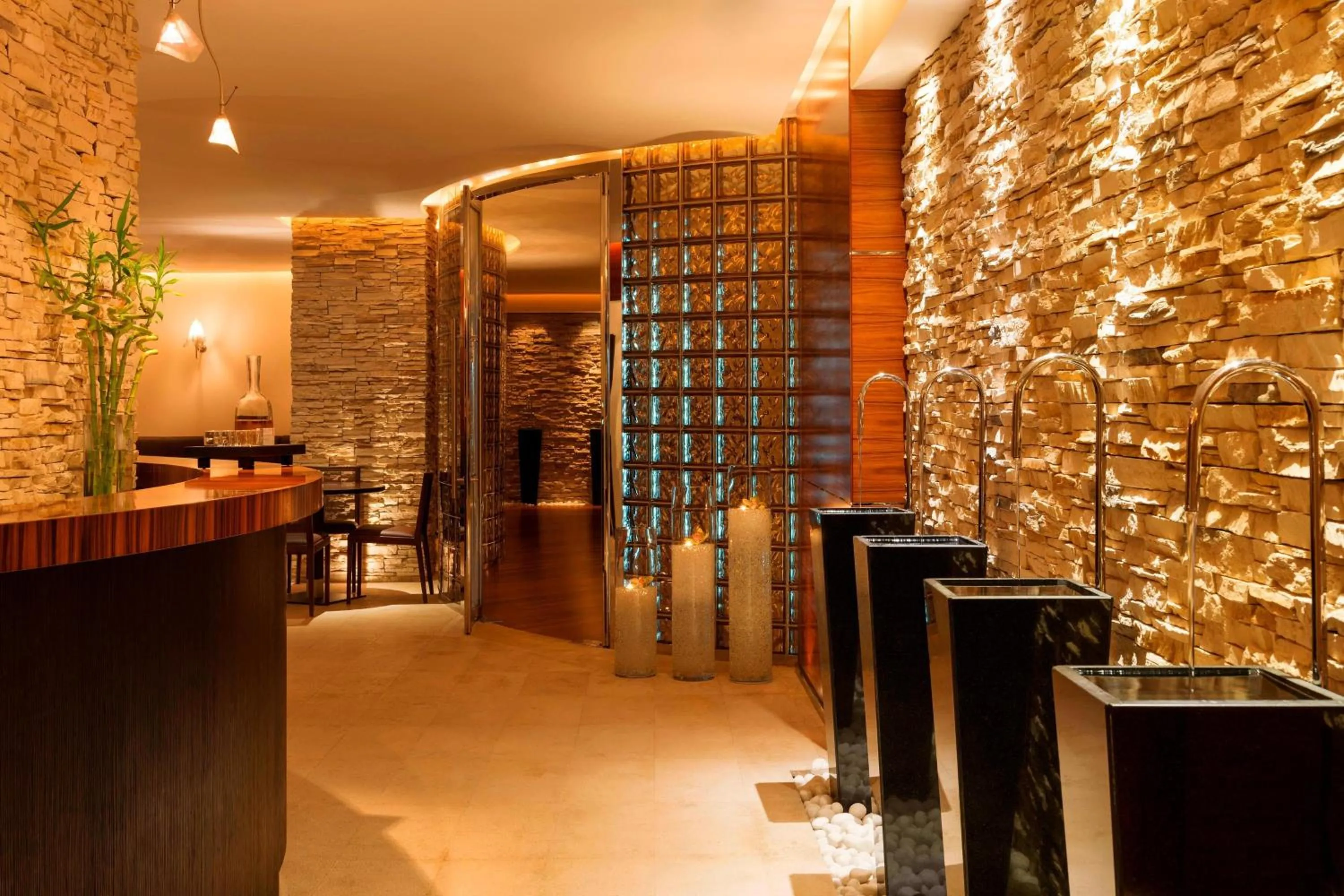 Lobby or reception in The Westin Dubai Mina Seyahi Beach Resort and Waterpark