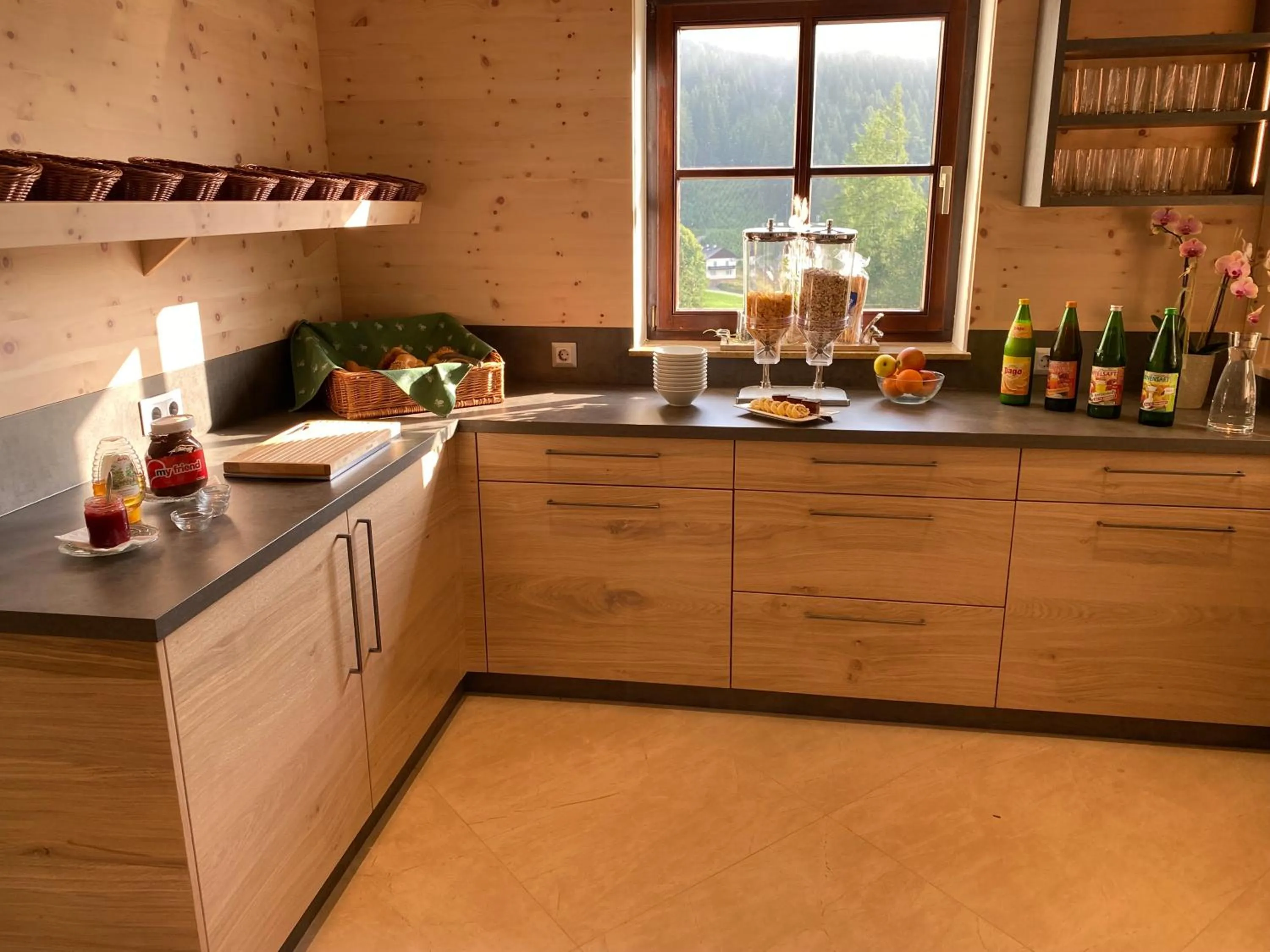 Buffet breakfast in Gästehaus Fiedlwirt