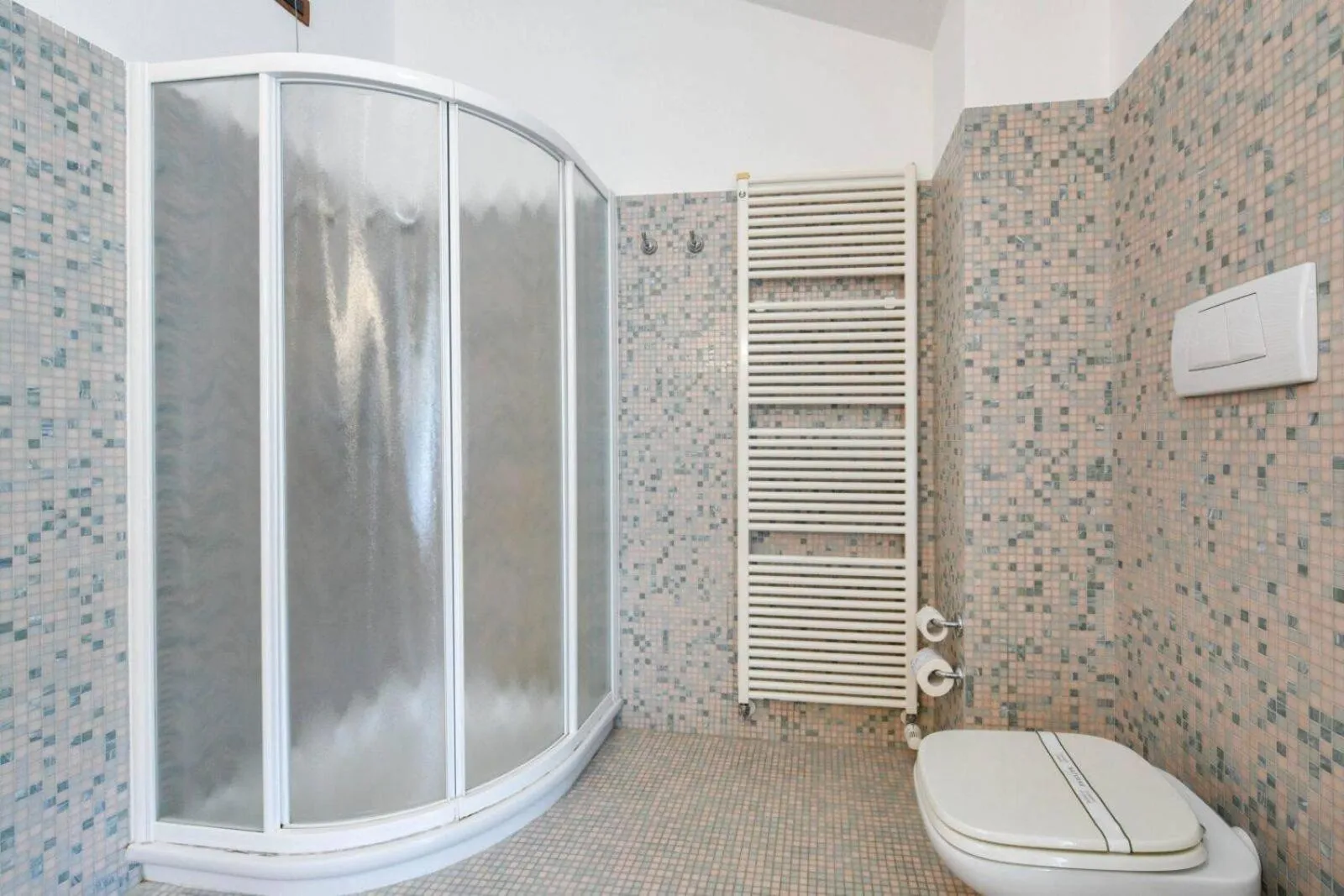 Bathroom in Hotel New Genziana