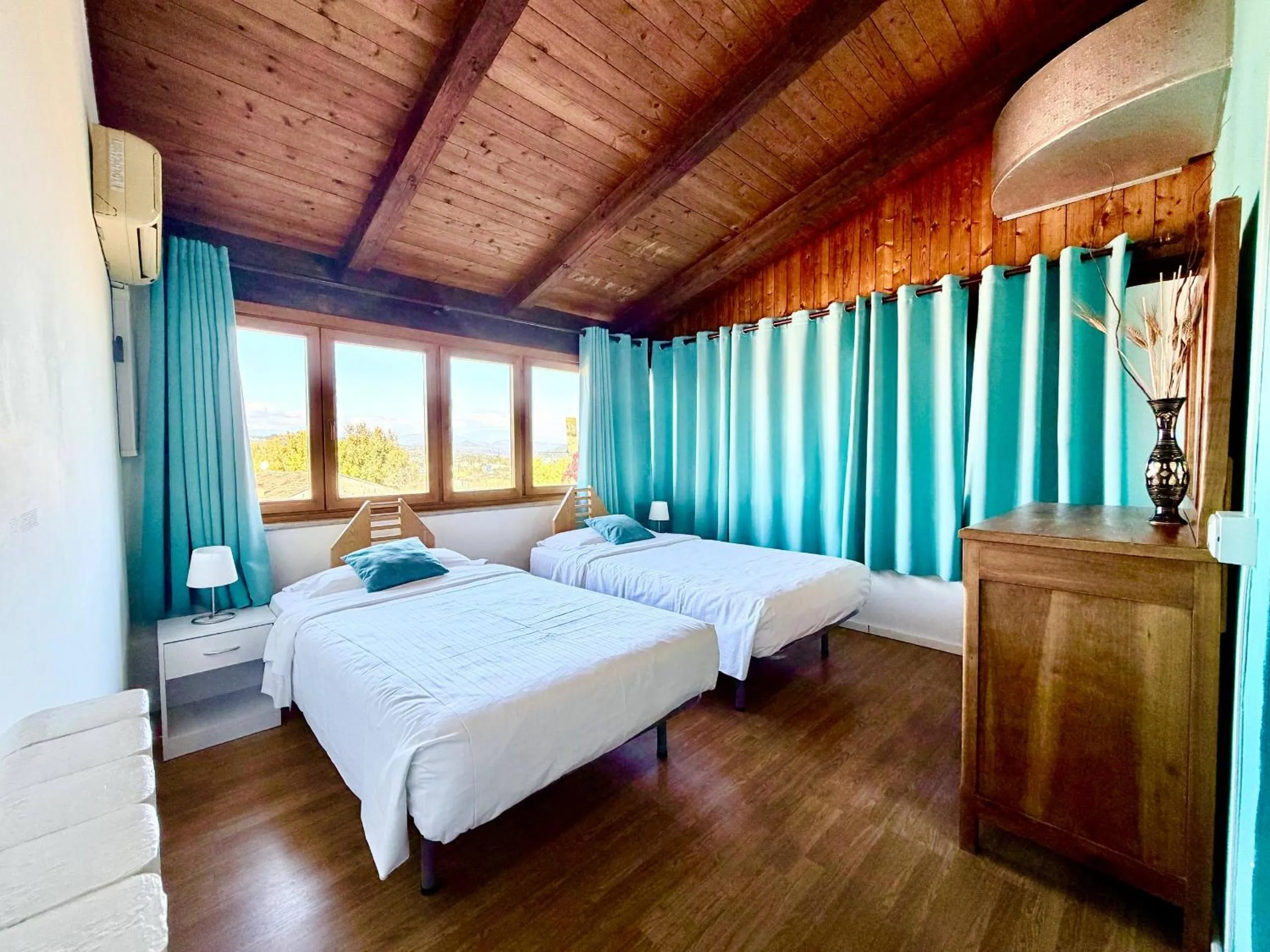 Bedroom, Bed in Hotel New Genziana