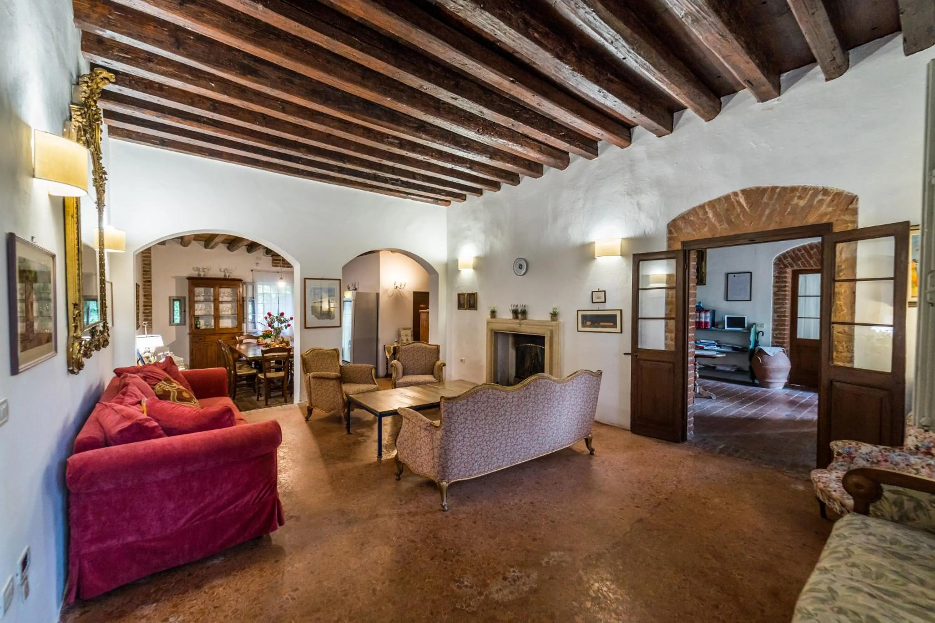 Communal lounge/ TV room in Agriturismo Tenuta Castel Venezze