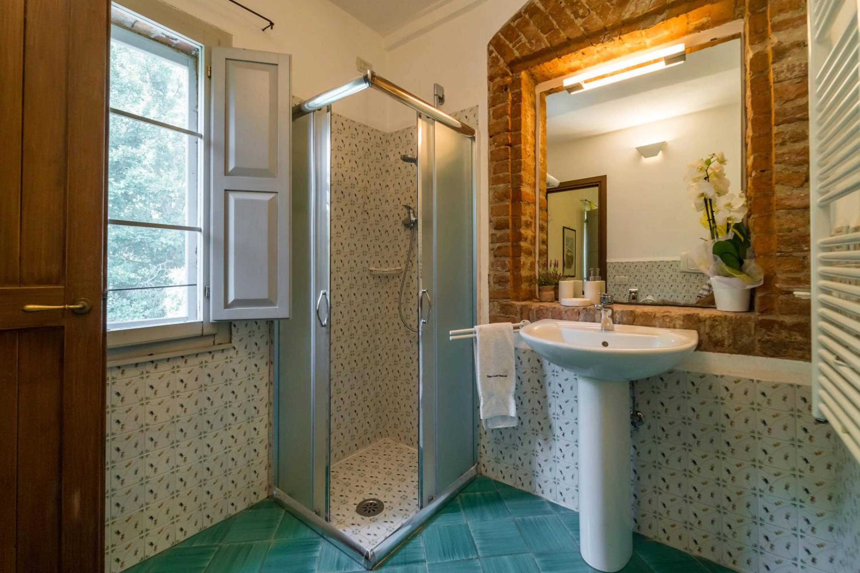 Shower in Agriturismo Tenuta Castel Venezze