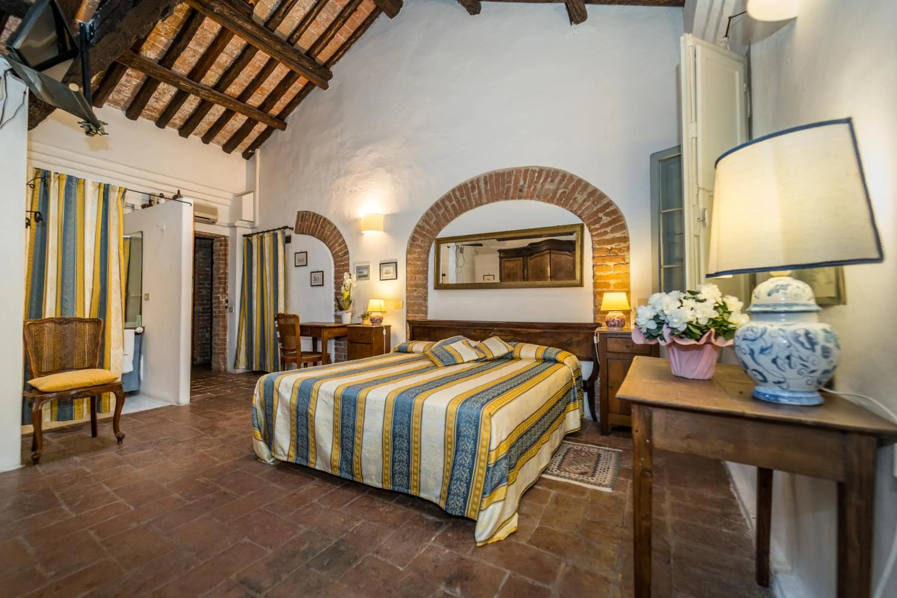 Photo of the whole room, Bed in Agriturismo Tenuta Castel Venezze