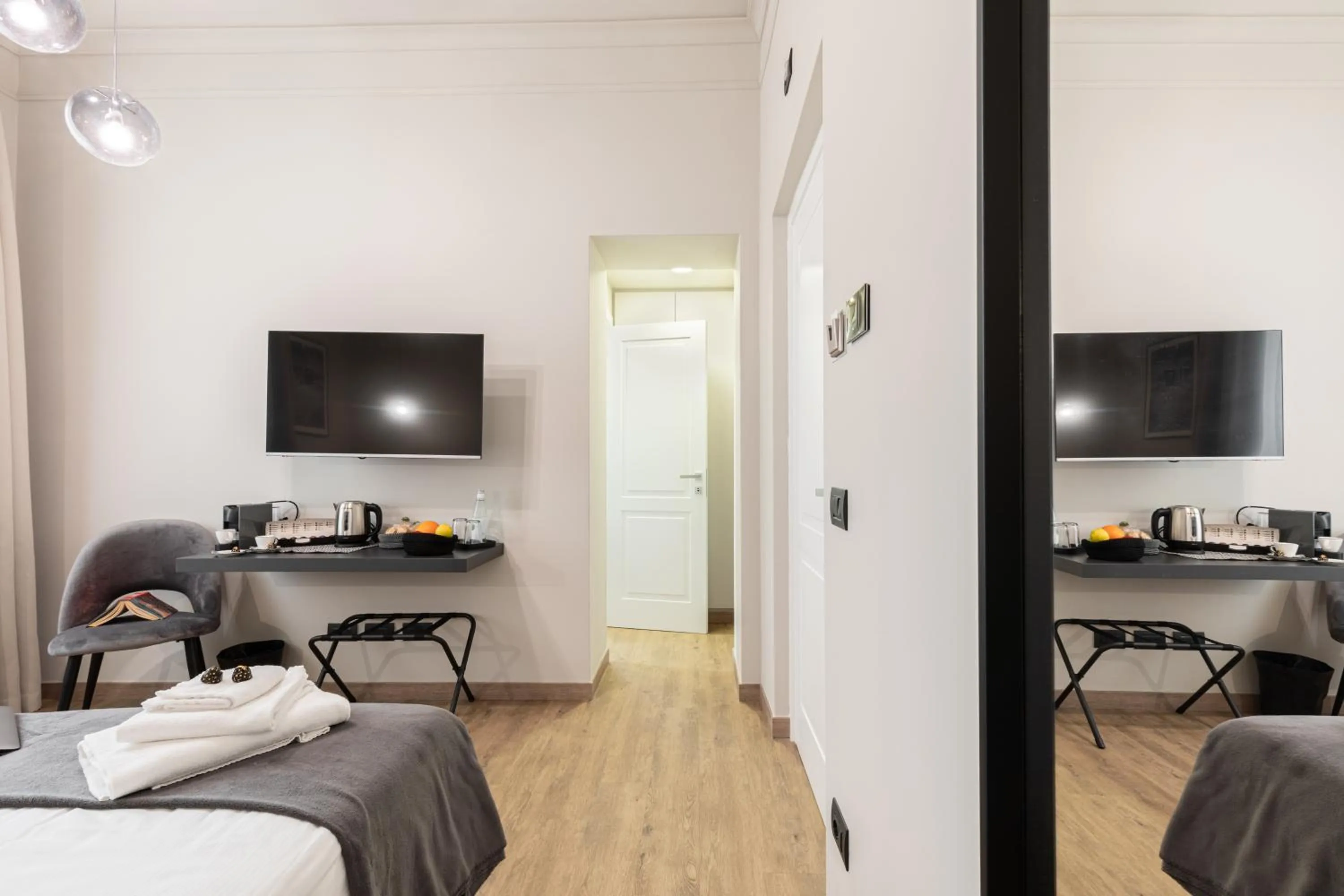 Bed in Foresteria di Piazza Cavour - Luxury Suites & Guest House