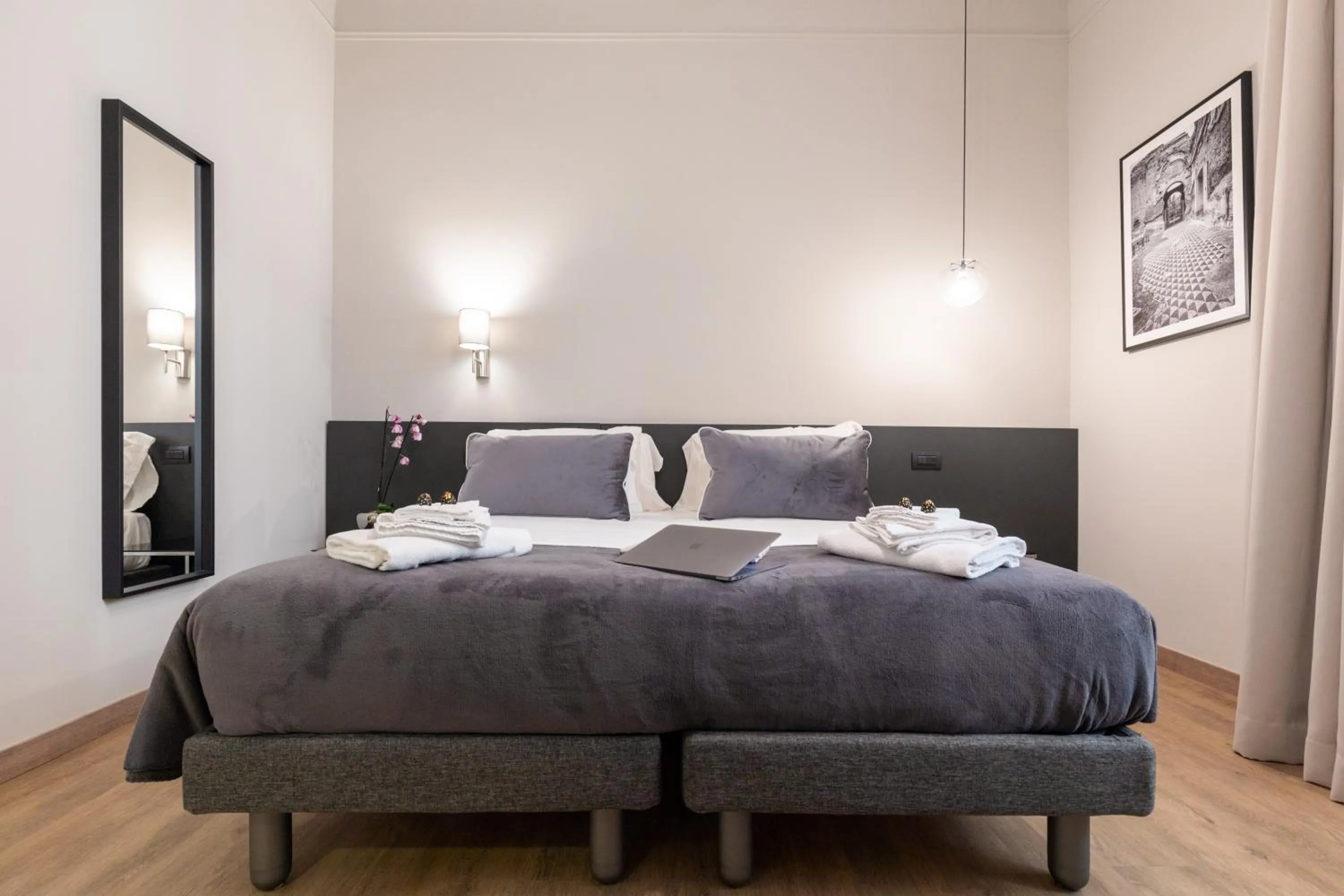 Bed in Foresteria di Piazza Cavour - Luxury Suites & Guest House