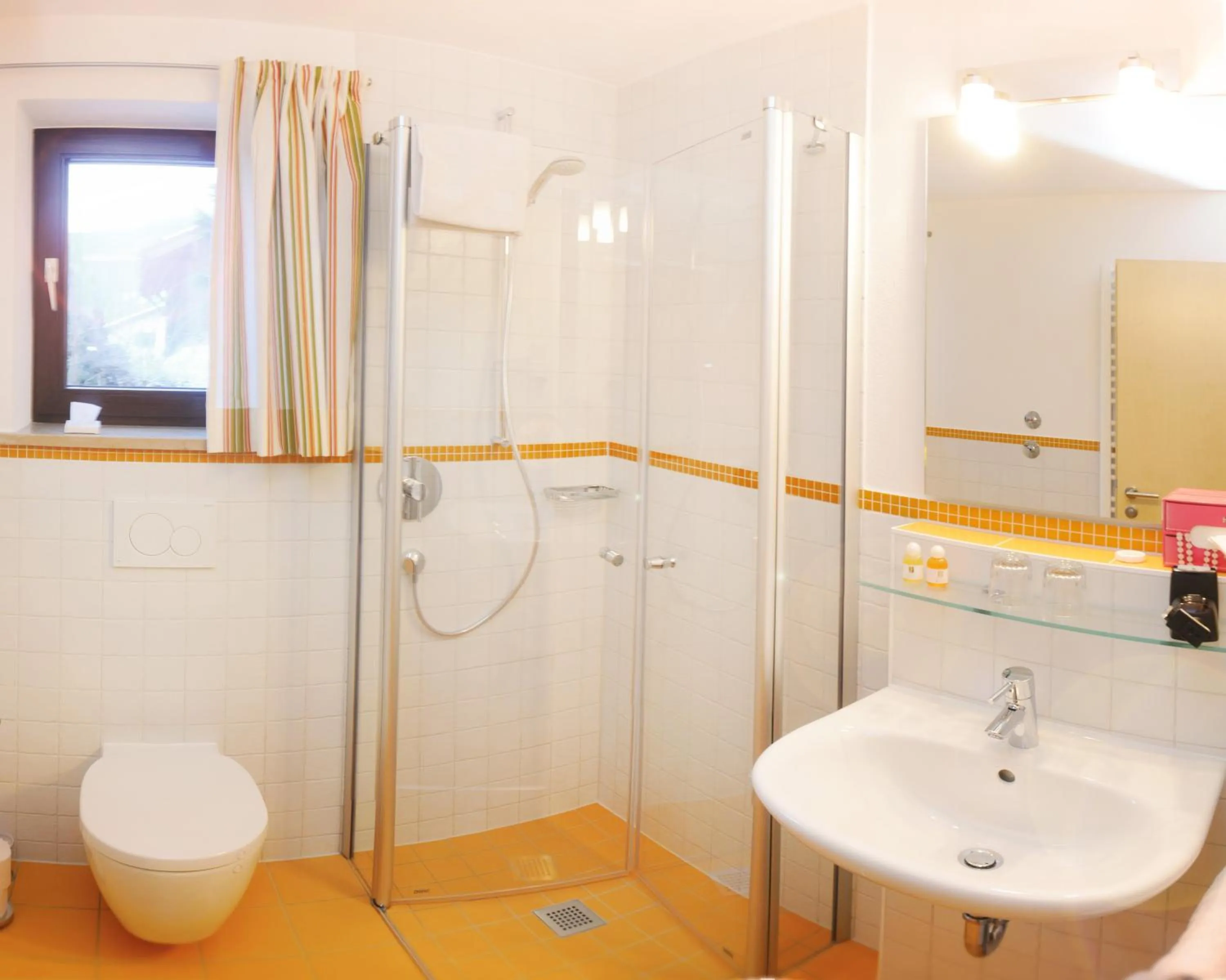 Bathroom in Hotel Garni Landhaus Traunbachhäusl