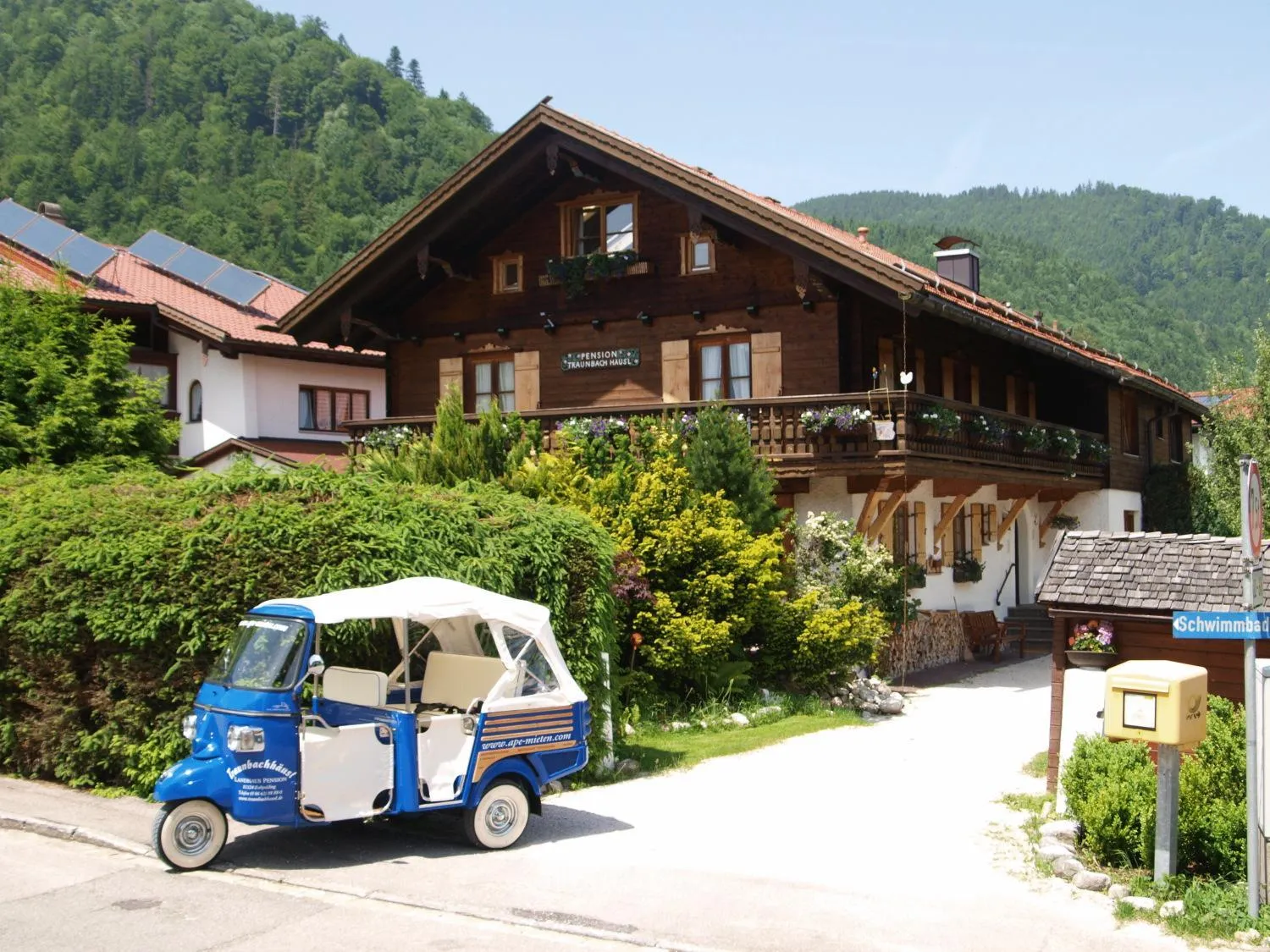 Facade/entrance in Hotel Garni Landhaus Traunbachhäusl
