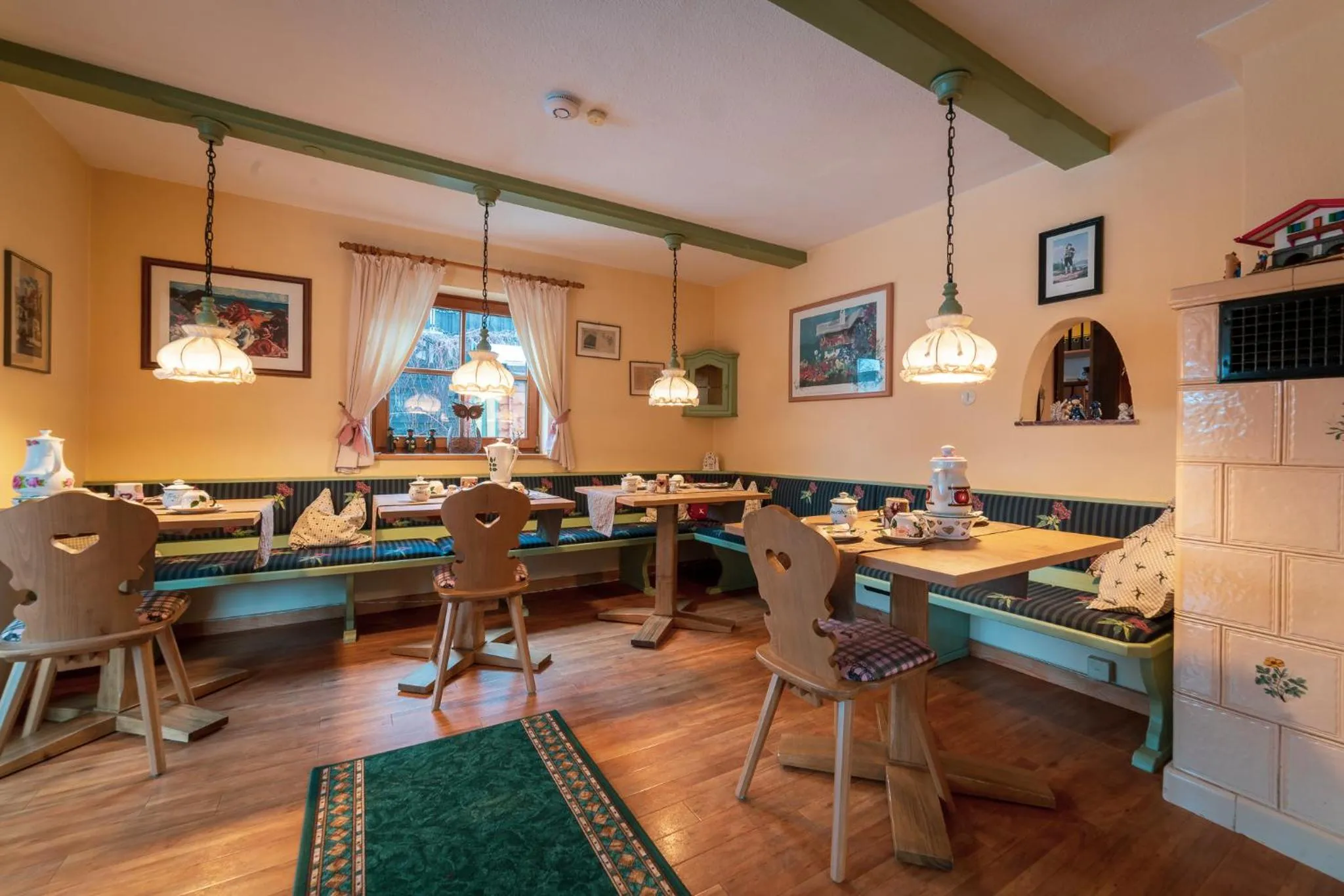 Buffet breakfast in Hotel Garni Landhaus Traunbachhäusl