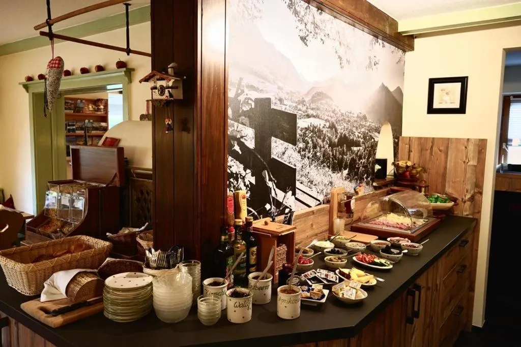 Breakfast in Hotel Garni Landhaus Traunbachhäusl