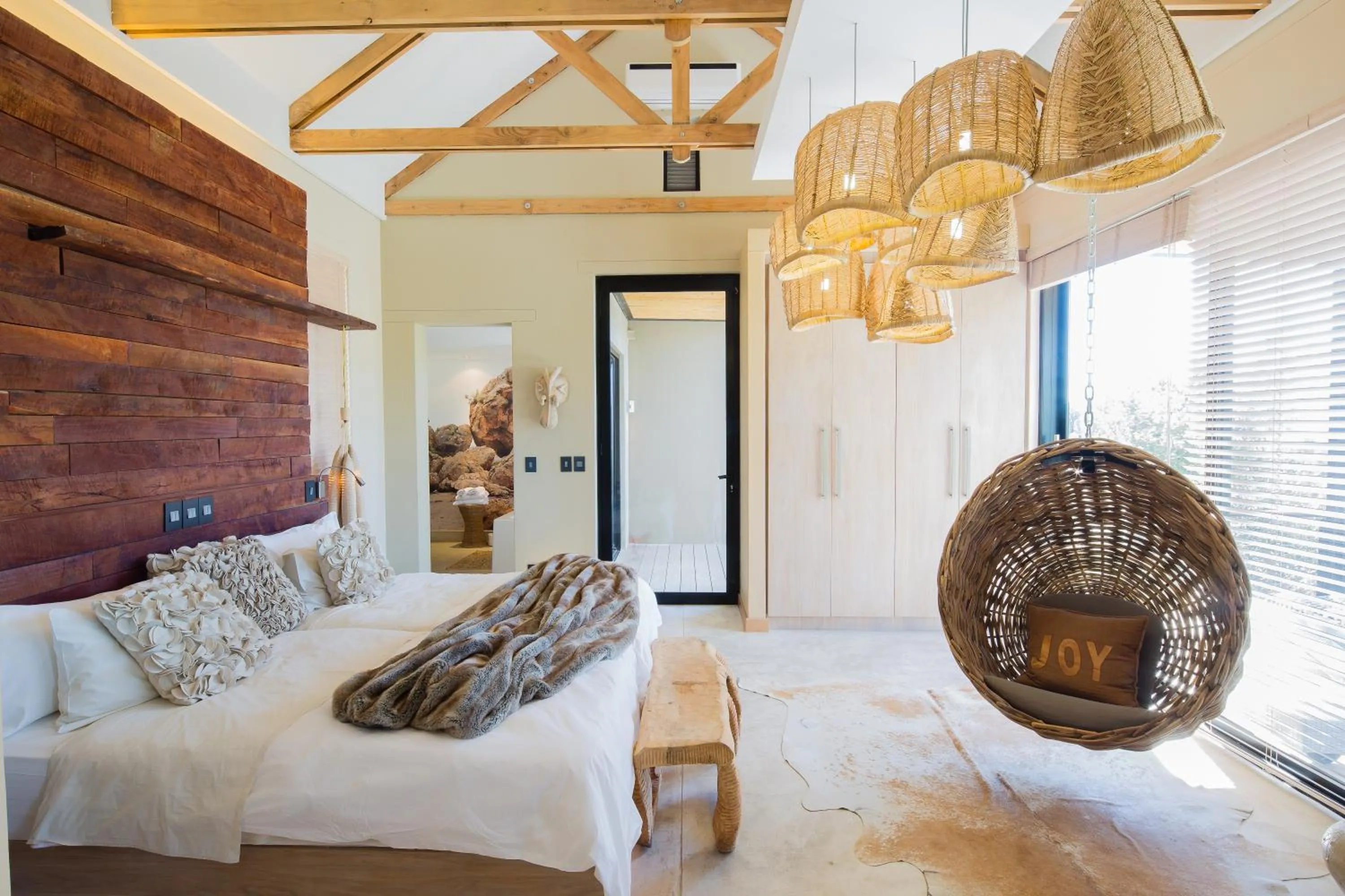 Seating area, Bed in The Olive Exclusive All-Suite Hotel