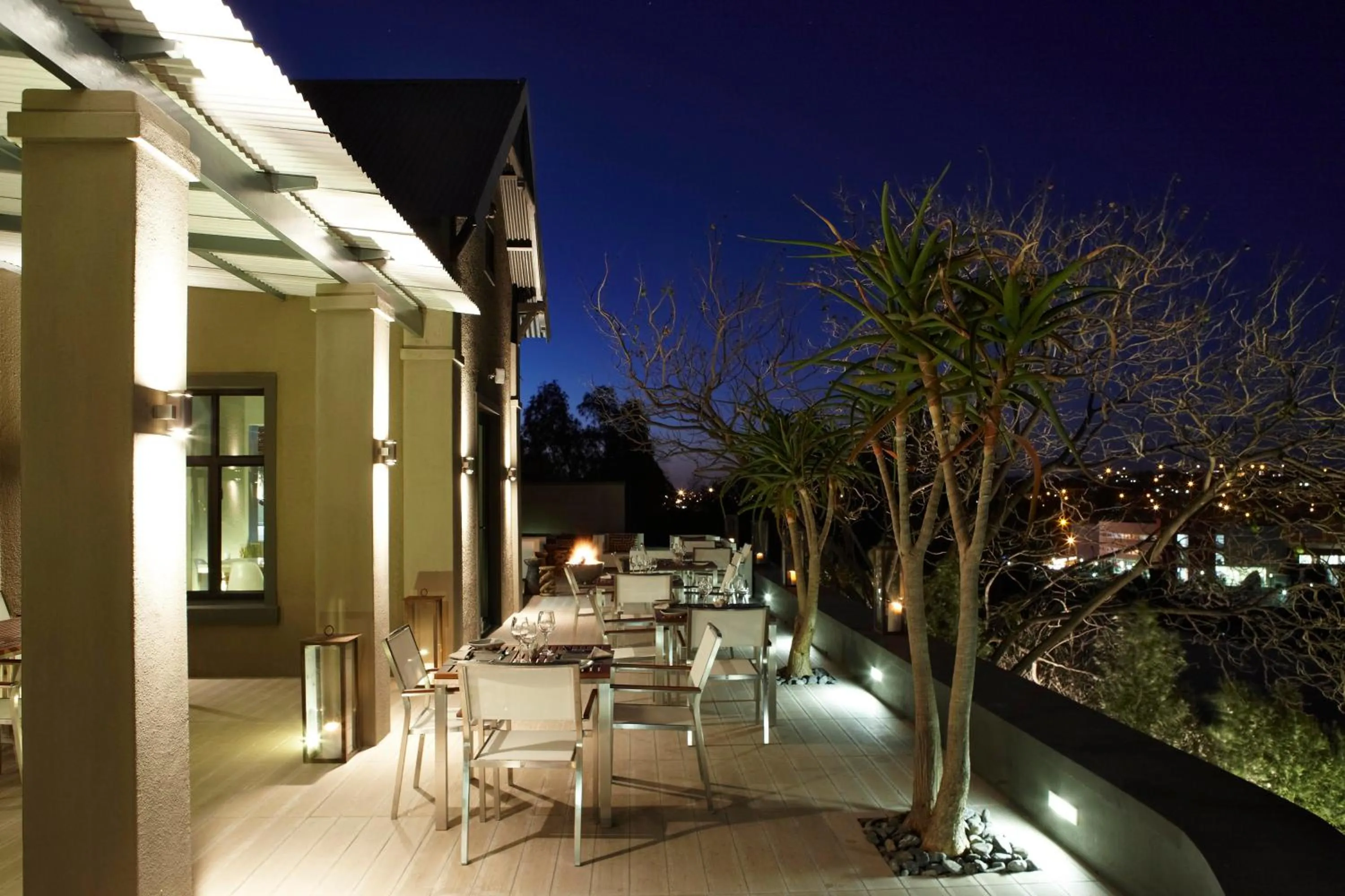 Restaurant/places to eat in The Olive Exclusive All-Suite Hotel