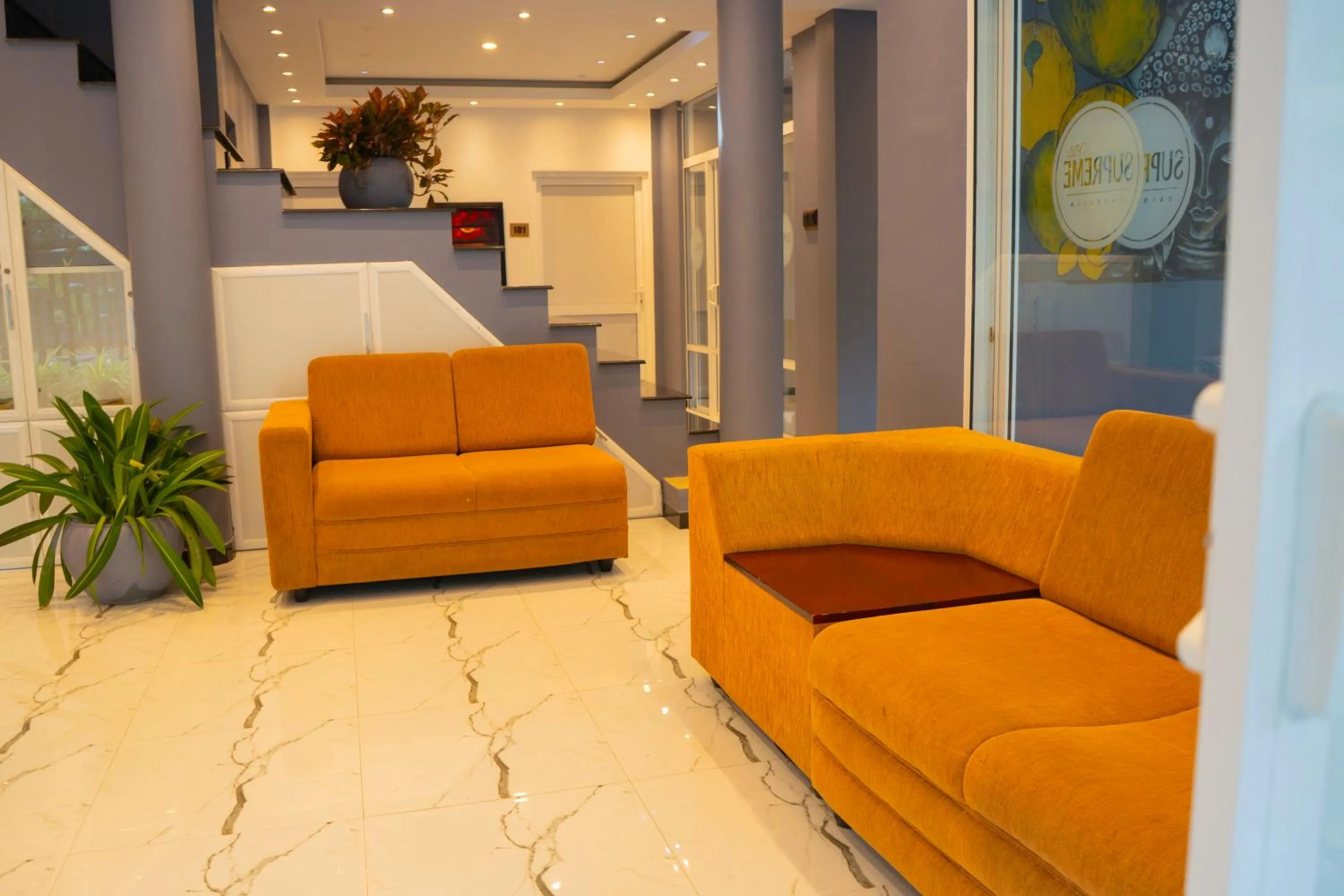 Seating area in Supreme Dambulla