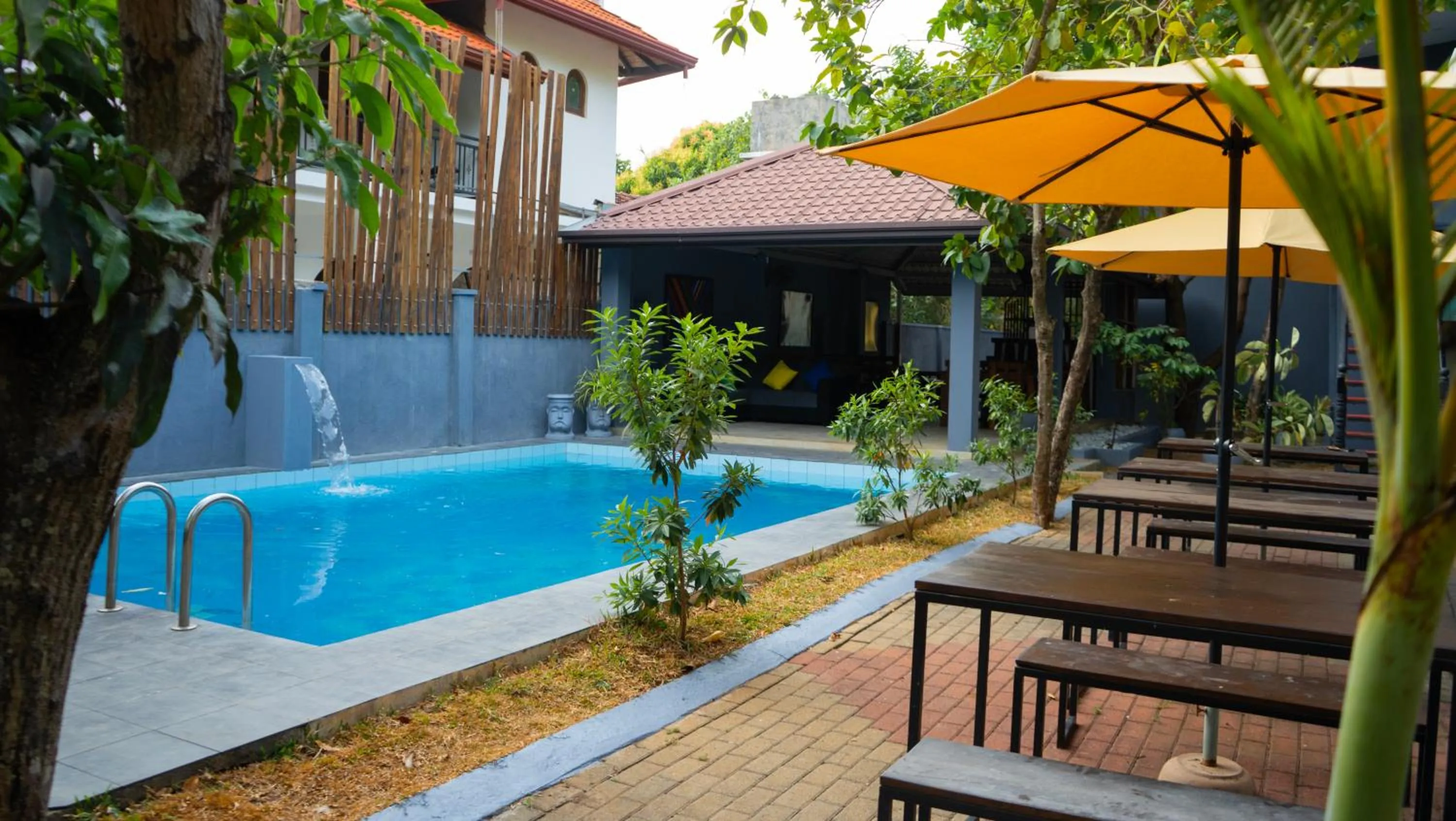 Swimming pool in Supreme Dambulla