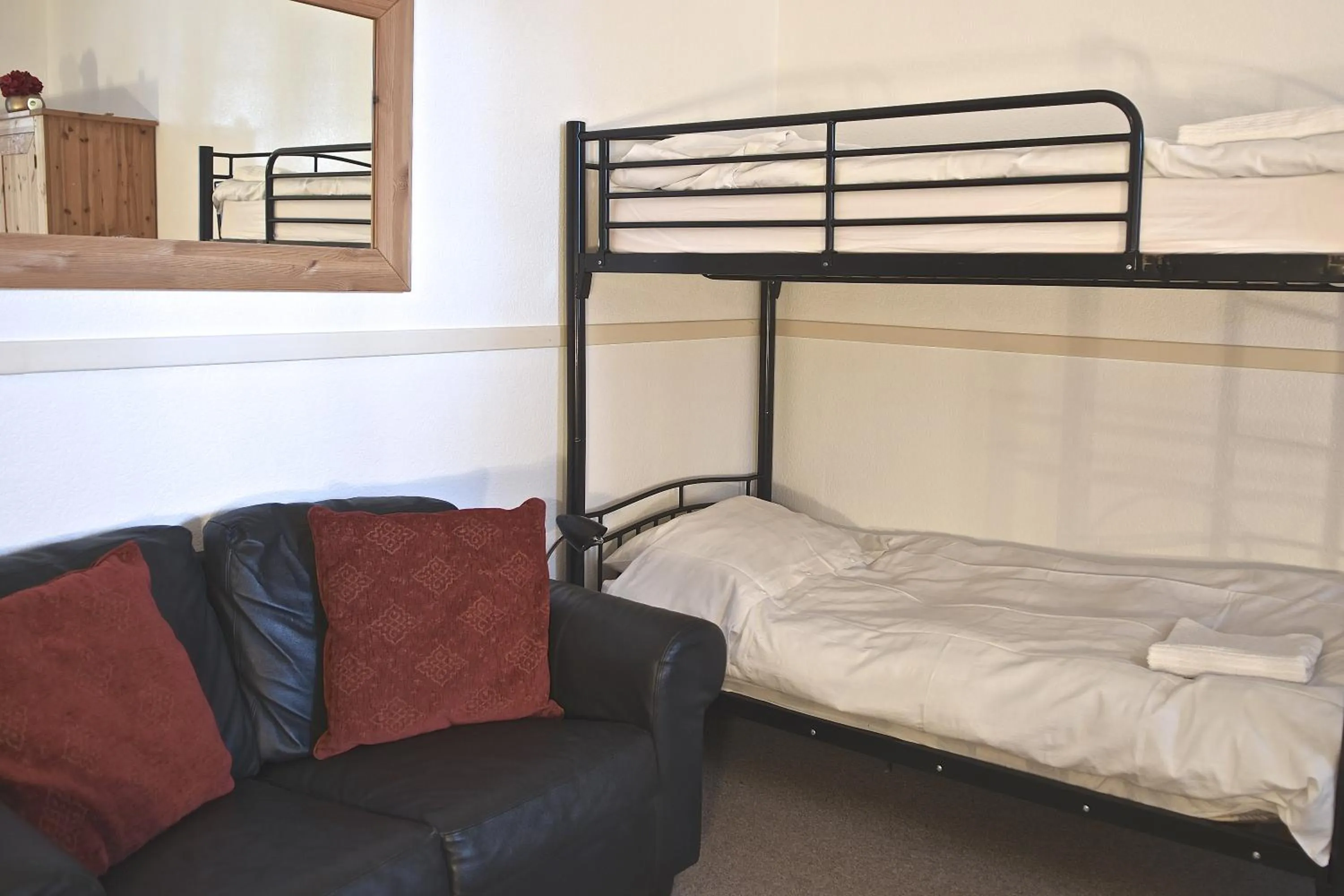 bunk bed, Bed in La Source