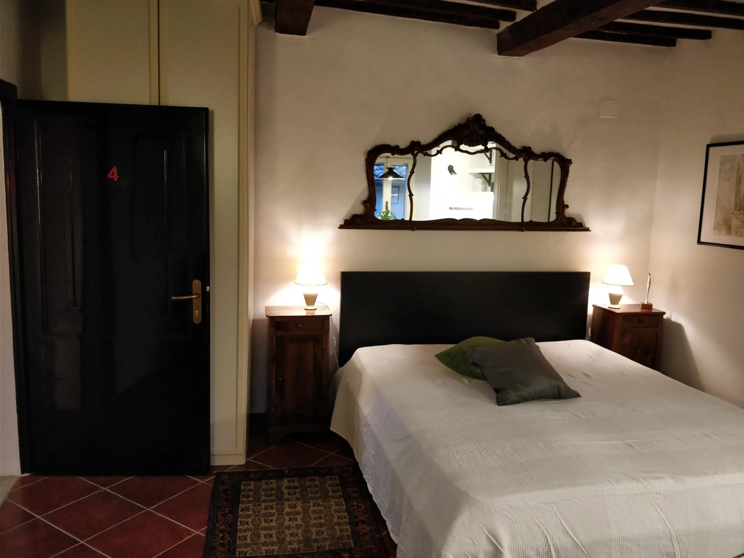 Decorative detail, Bed in Casa Messi