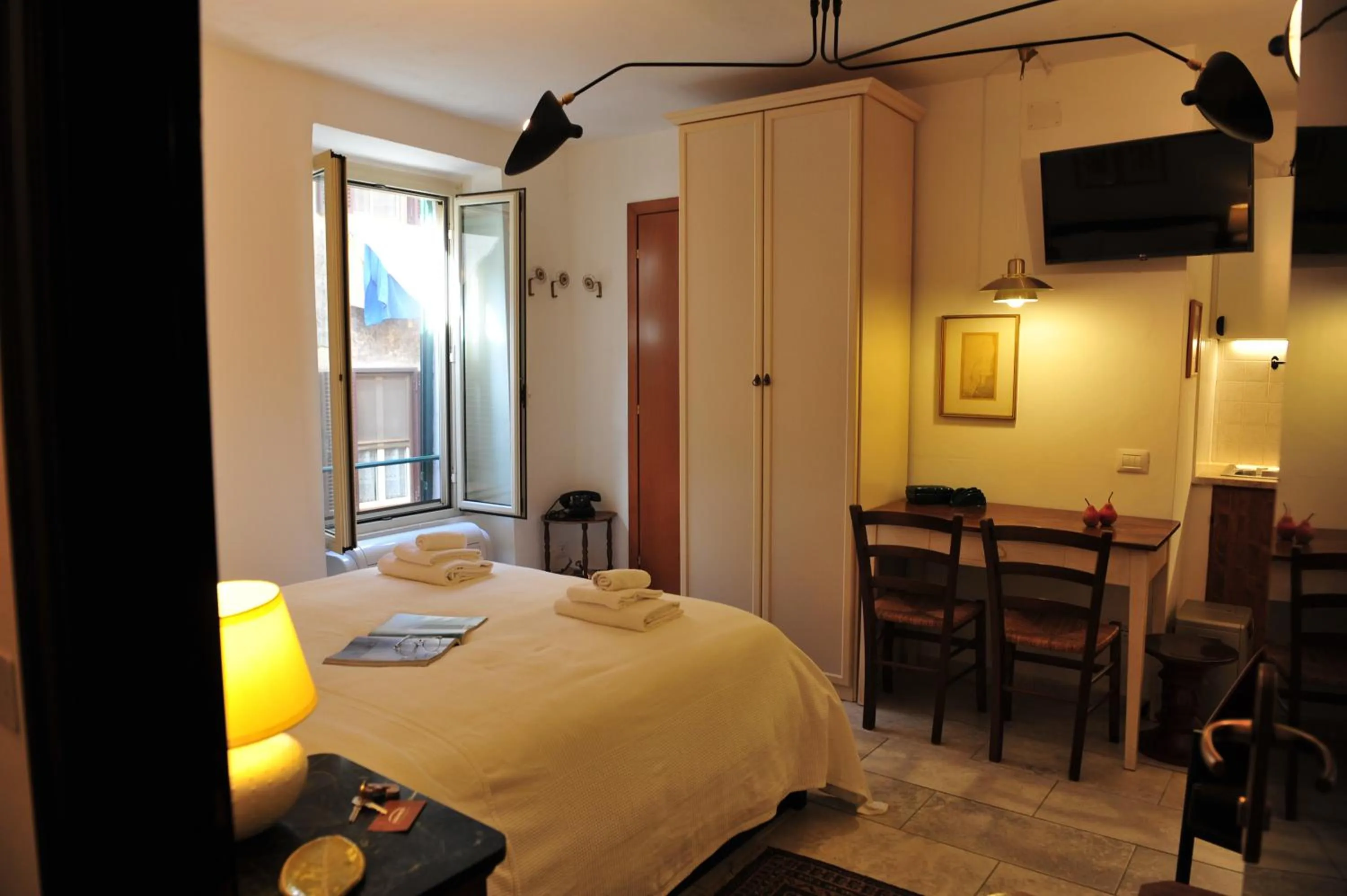 Photo of the whole room, Bed in Casa Messi