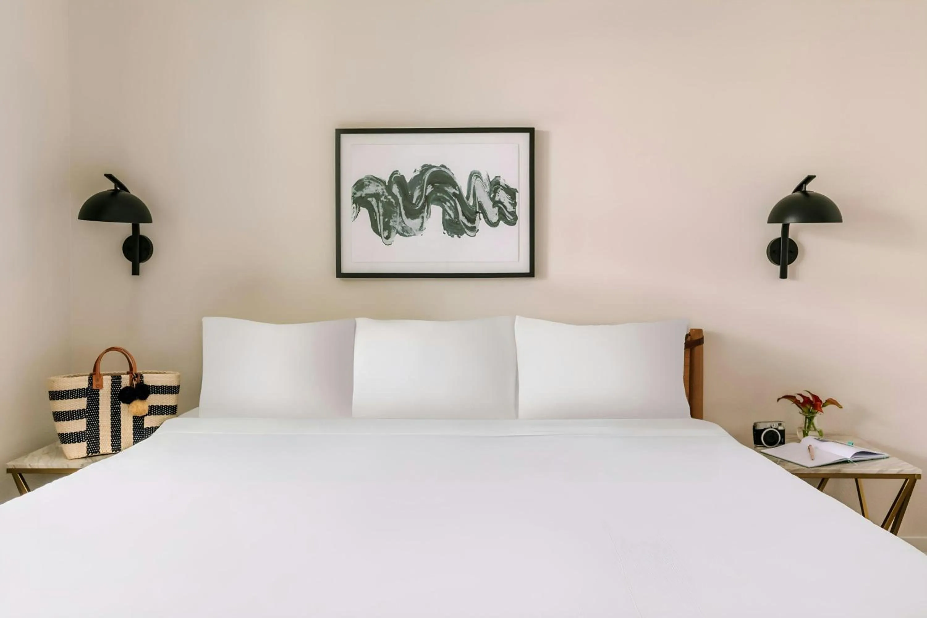 Bedroom, Bed in Sonder by Marriott Bonvoy Vista Cay Apartments