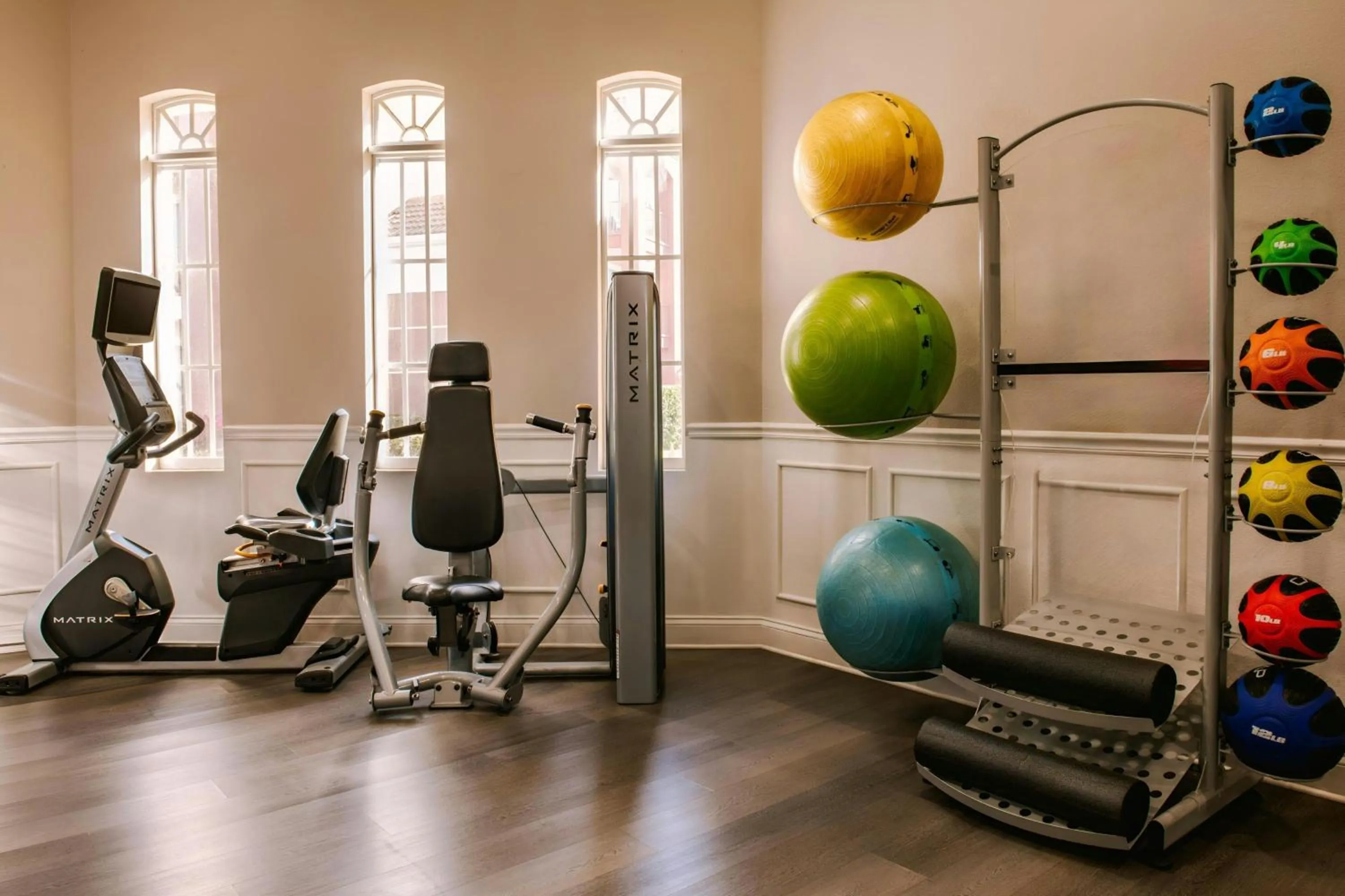 Fitness centre/facilities in Sonder by Marriott Bonvoy Vista Cay Apartments