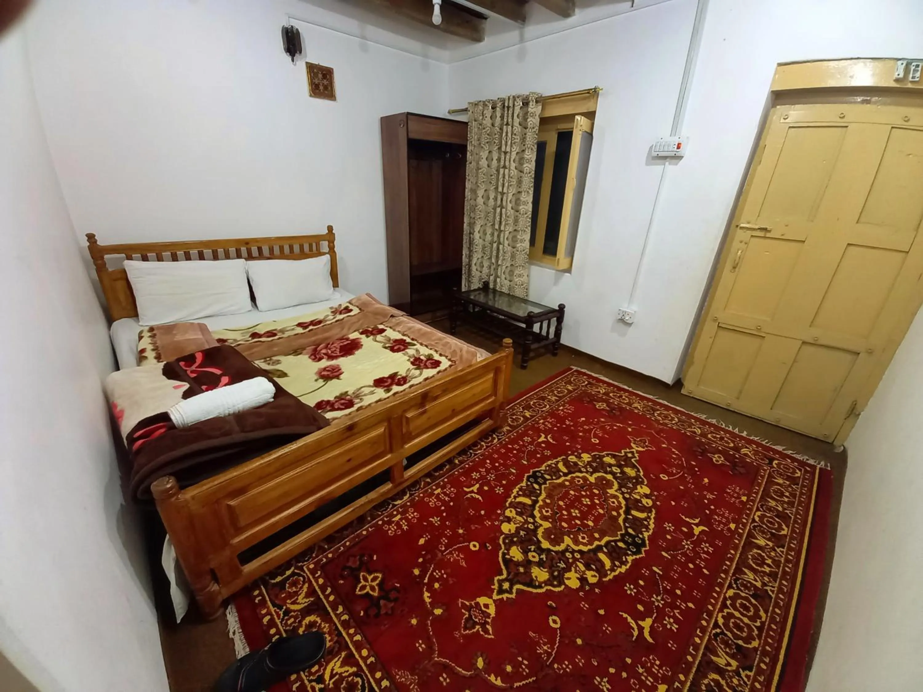 Bed in Tourist Cottage Hunza
