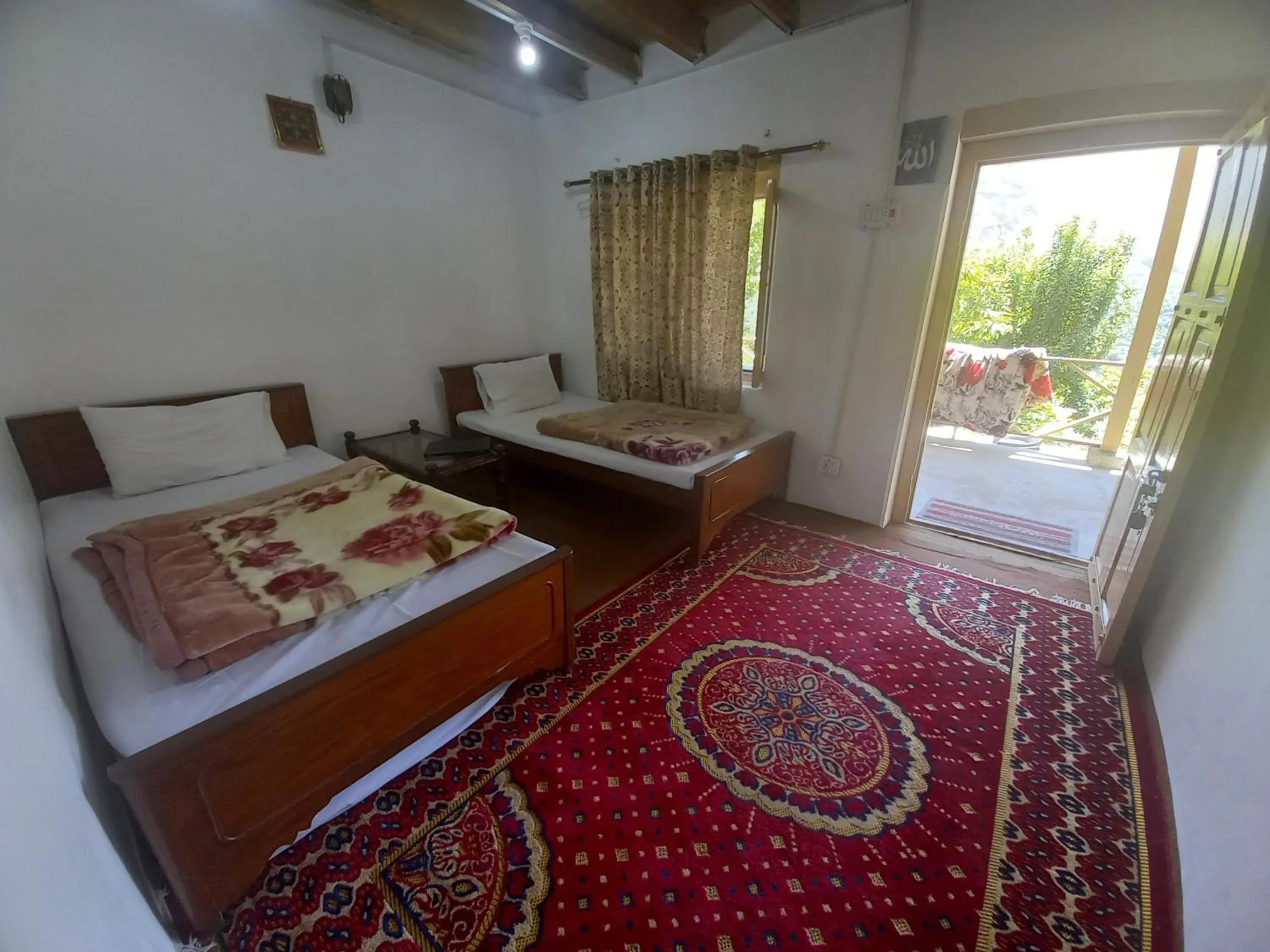 Bed in Tourist Cottage Hunza