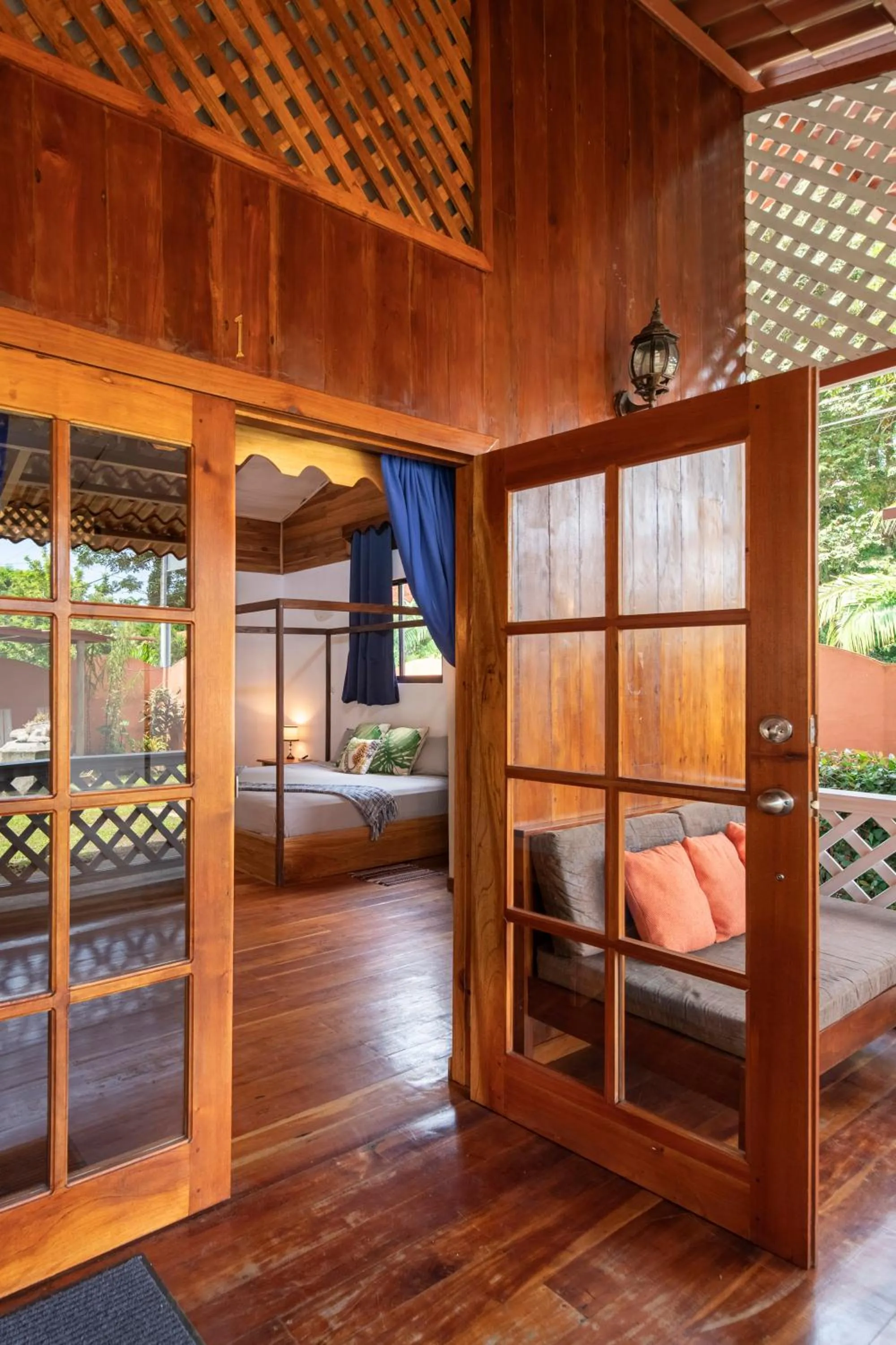 Bed in Pangea Lodge with Shared Pool at the Heart of Manzanillo