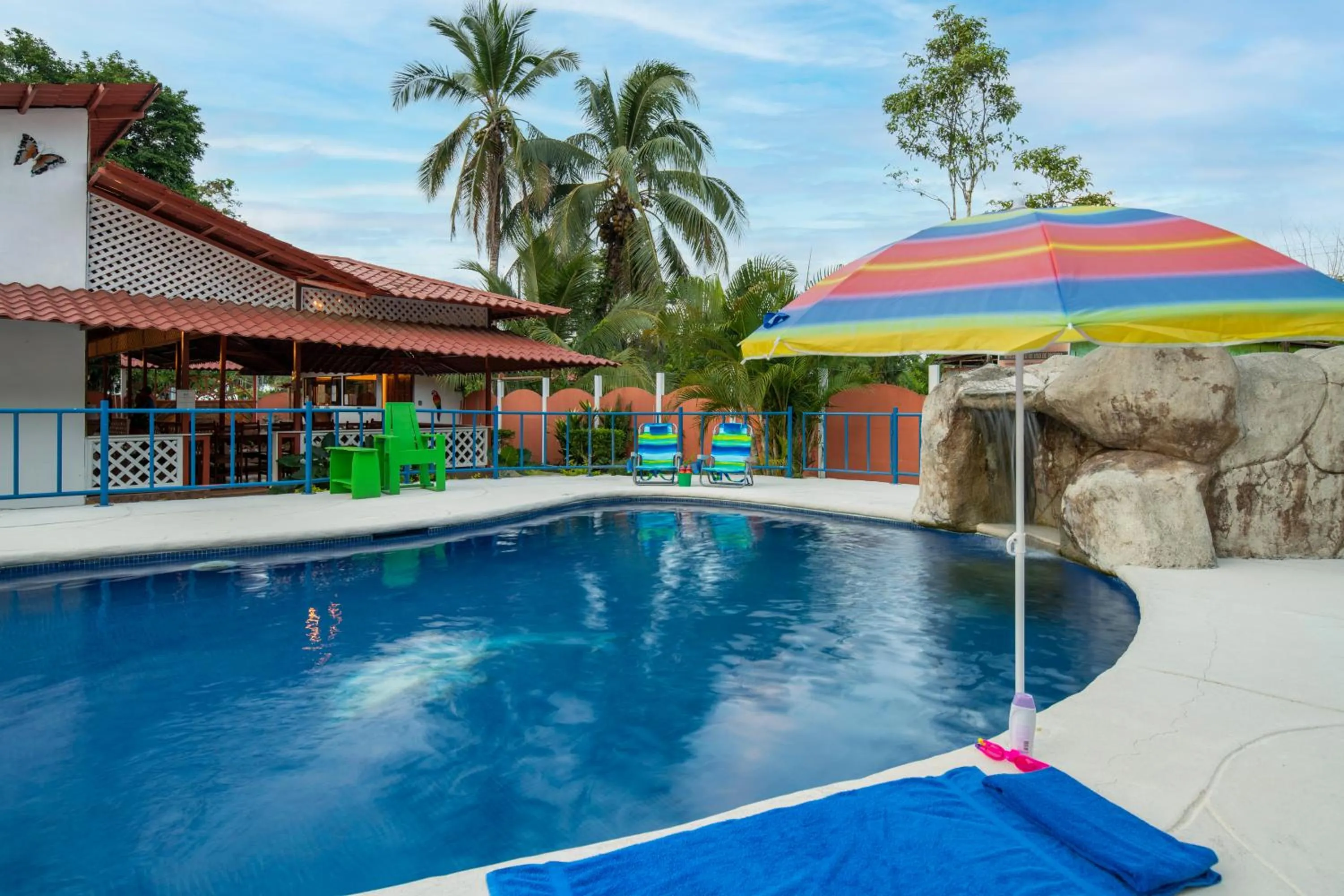 Day in Pangea Lodge with Shared Pool at the Heart of Manzanillo