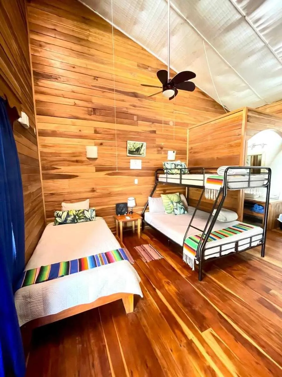 Bed in Pangea Lodge with Shared Pool at the Heart of Manzanillo