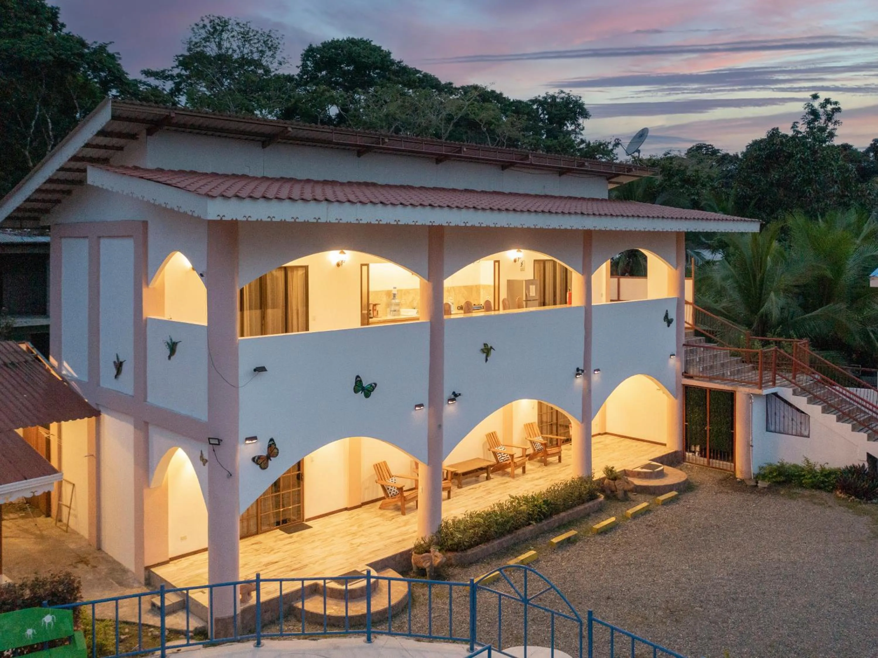 Property building in Pangea Lodge with Shared Pool at the Heart of Manzanillo