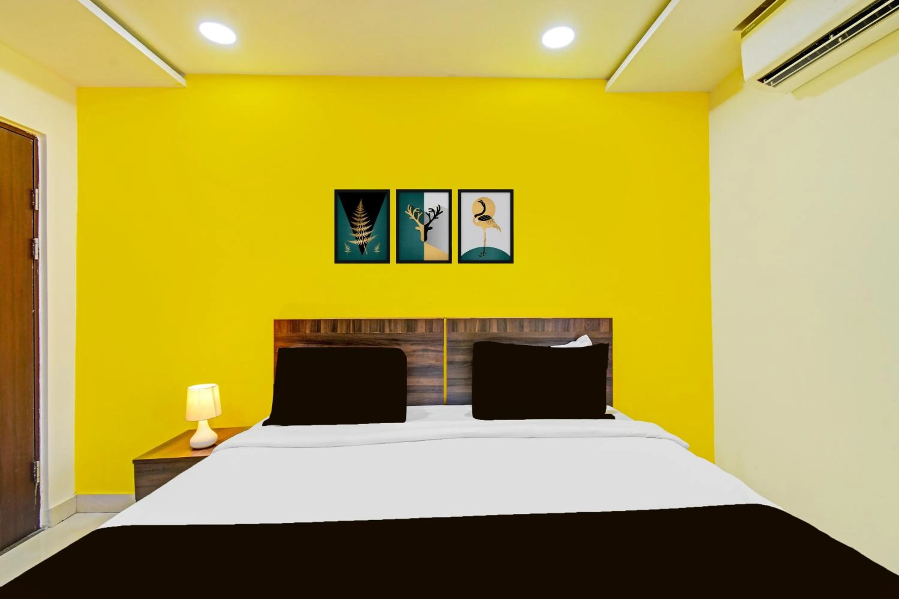 Bedroom, Bed in Super Hotel O Kondapur Hyderabad Formerly Dunes Inn