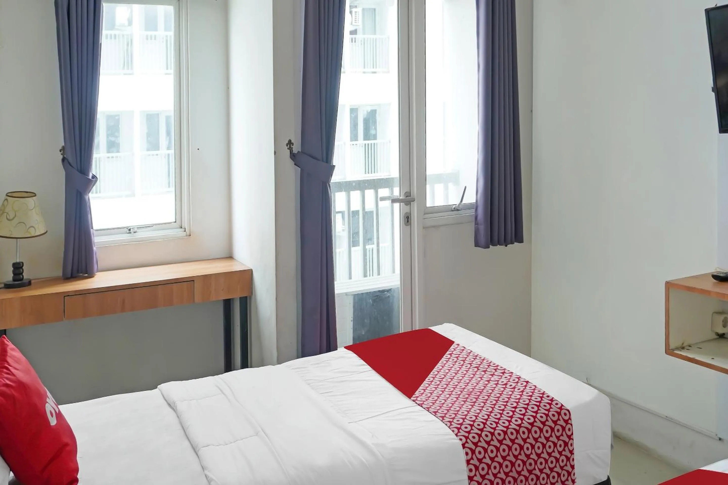 Bedroom in Hotel O Gkitroom