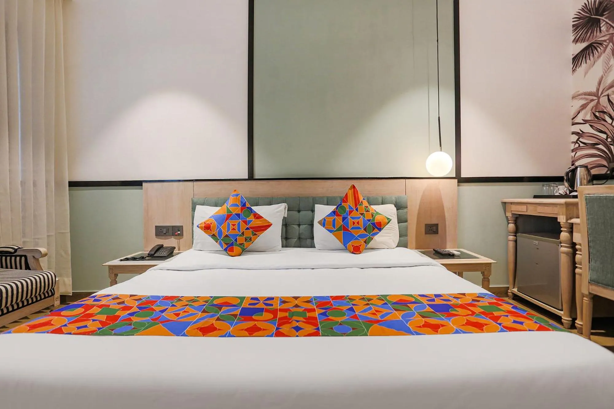 Bedroom, Bed in Via Heaven In