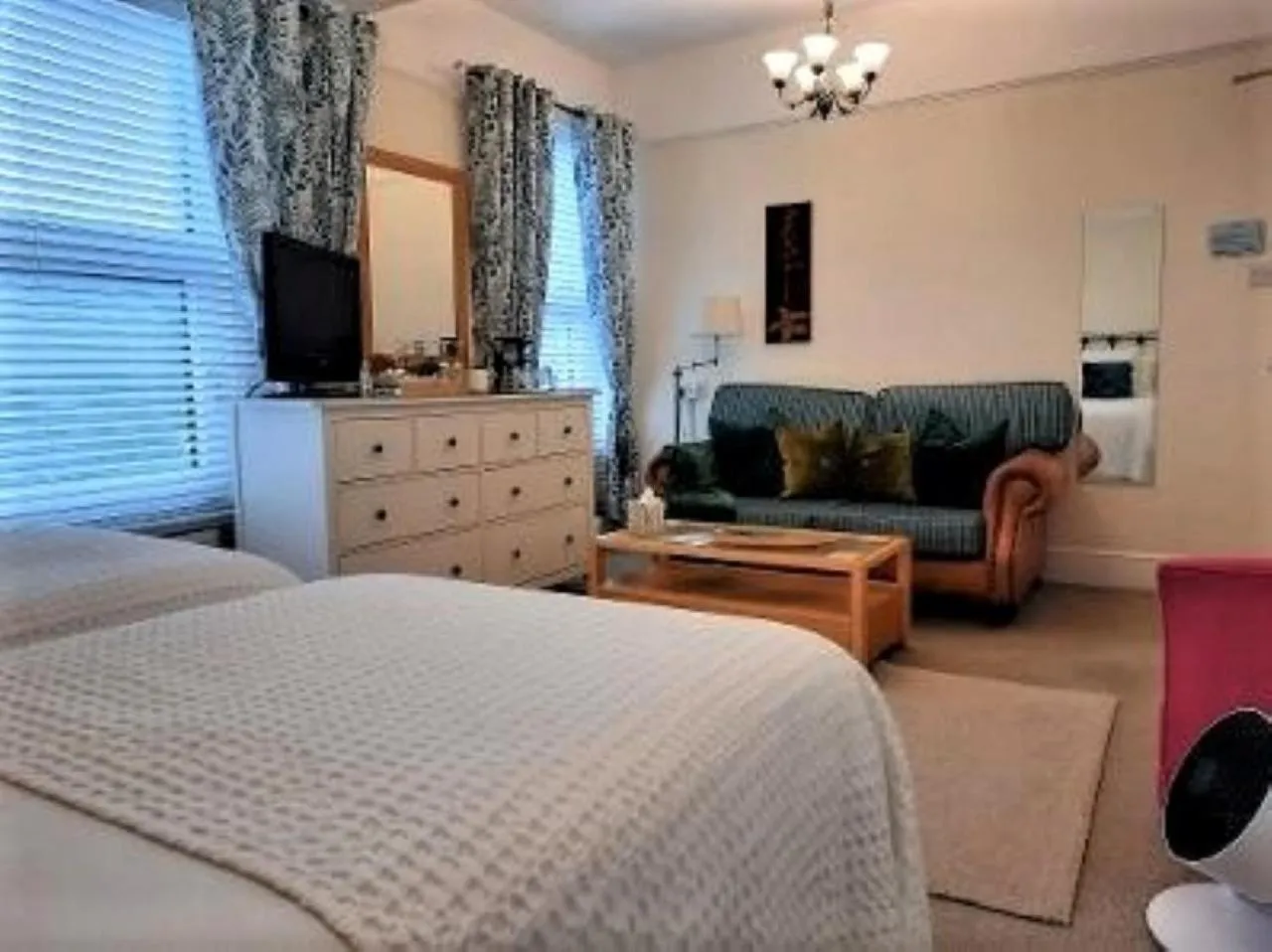 Bedroom in The Swallows B and B