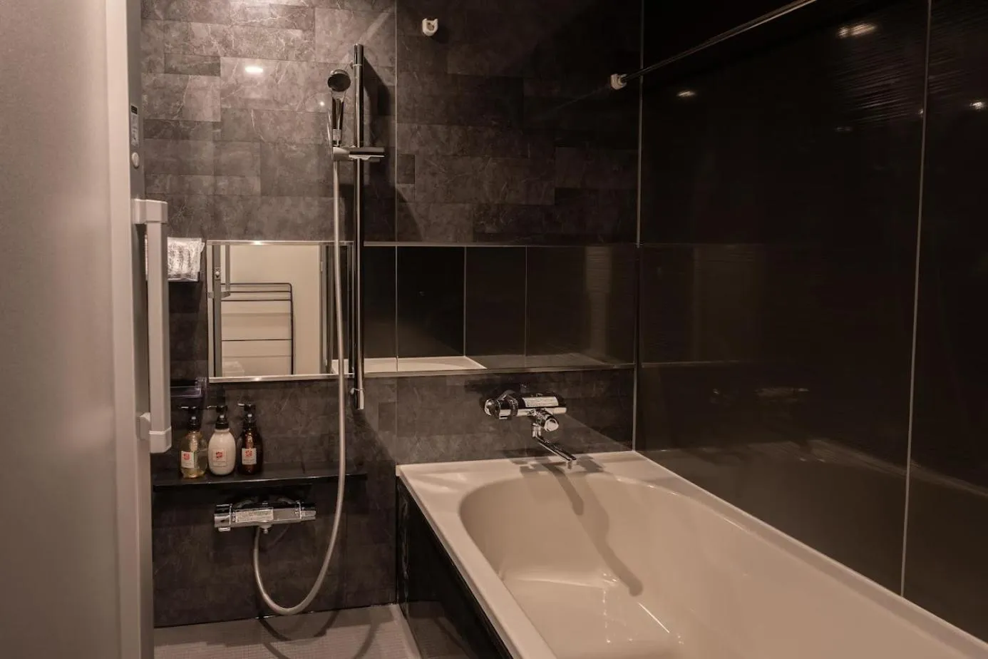 Hotel Xcell Hiroshima Nagarekawa