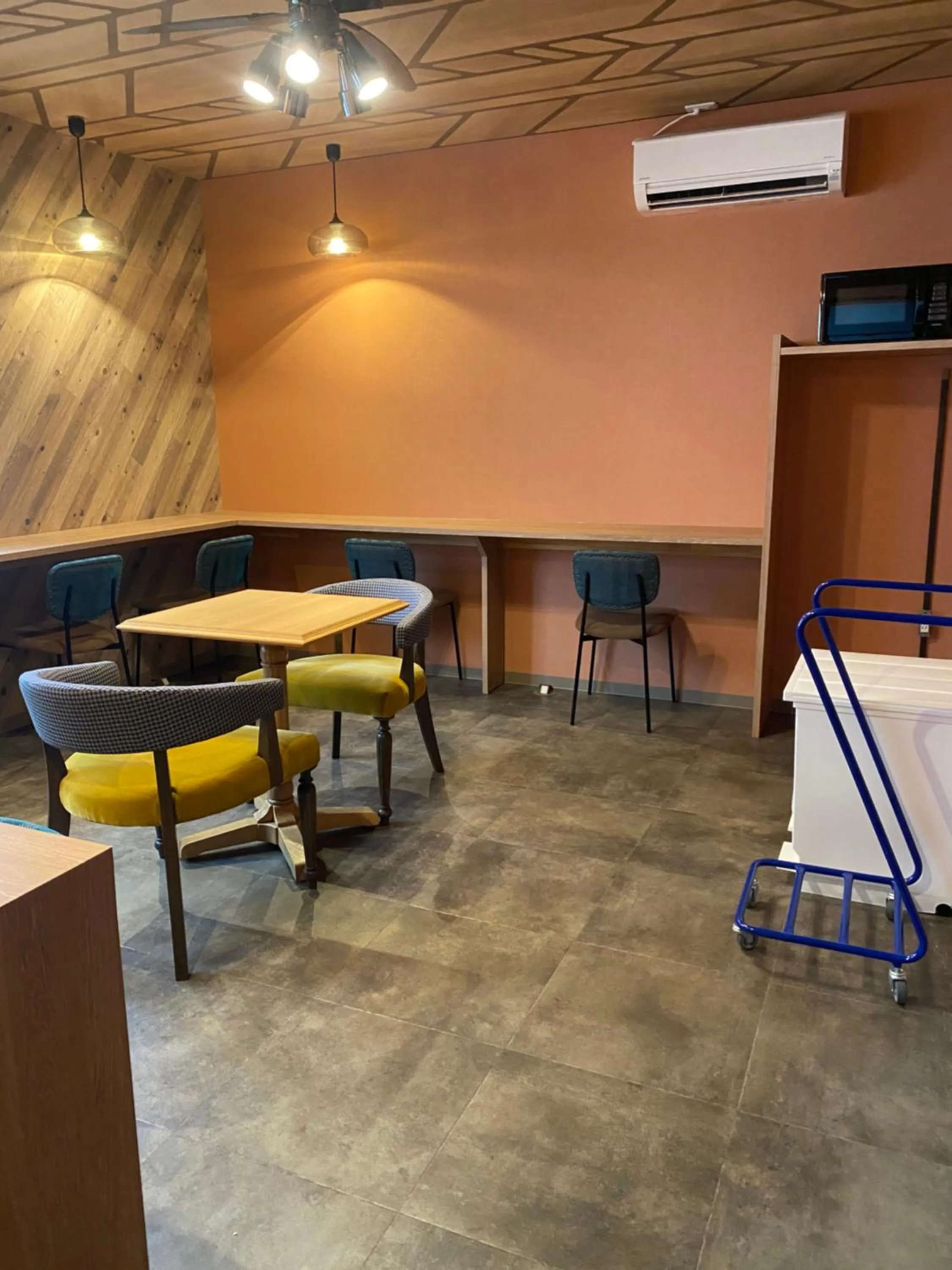 Hotel Xcell Hiroshima Nagarekawa