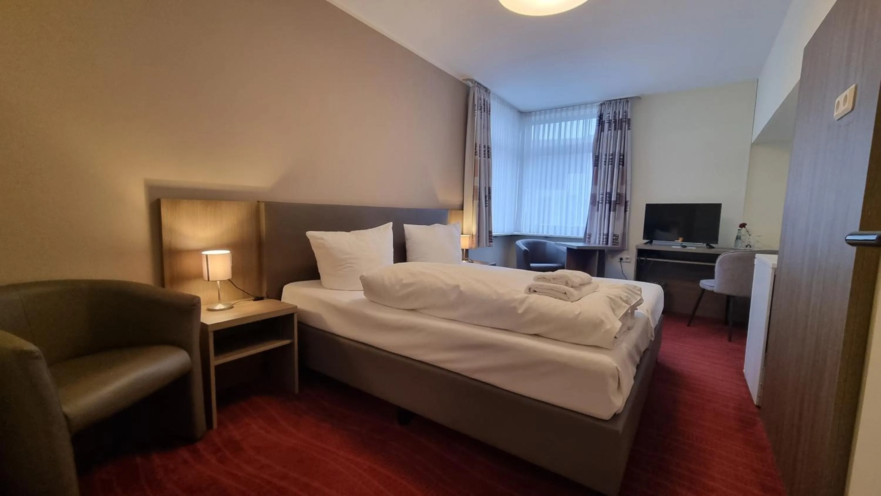 Bedroom, Bed in Wiechmanns Weserhotel