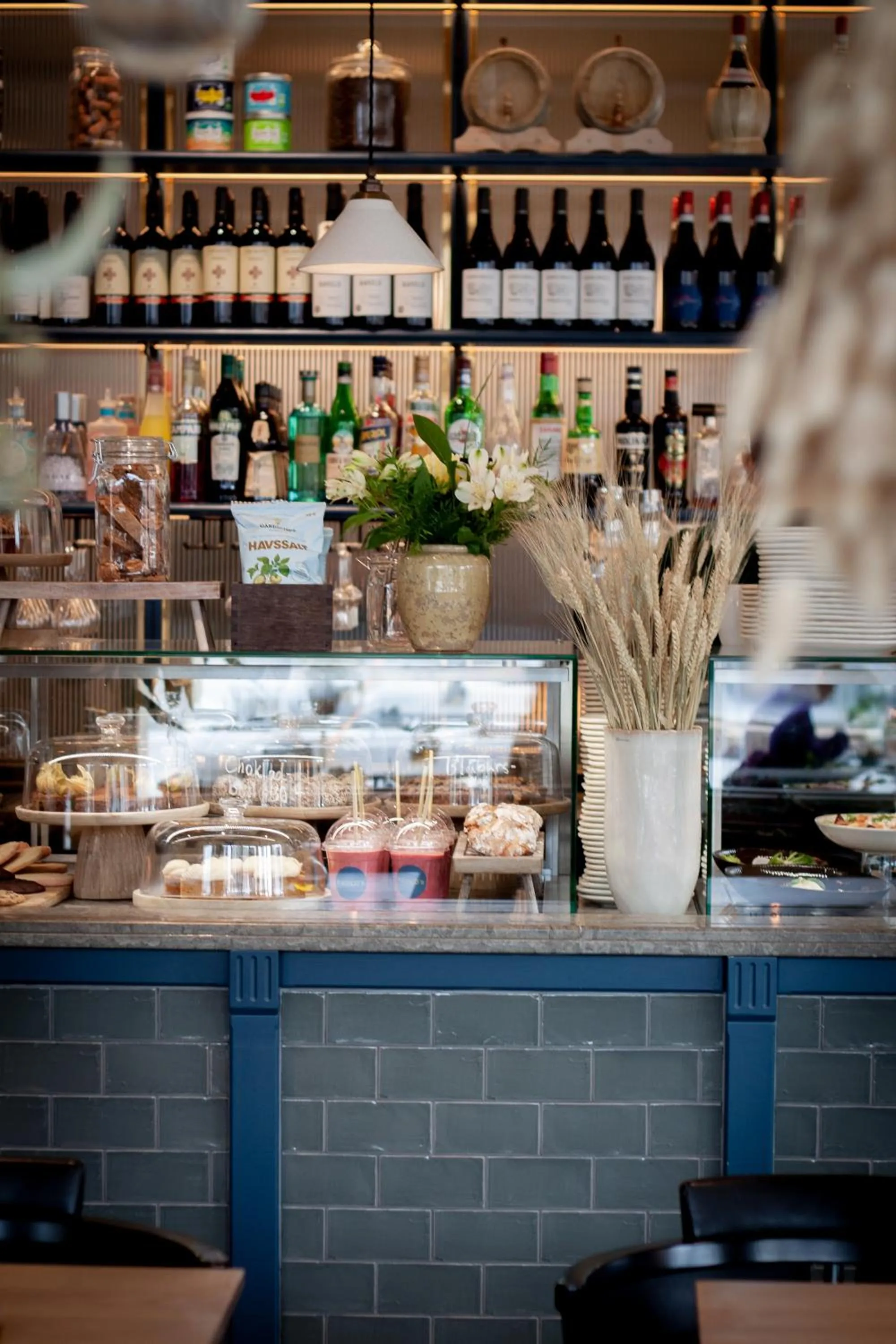 Restaurant/places to eat in The Wood Hotel by Elite