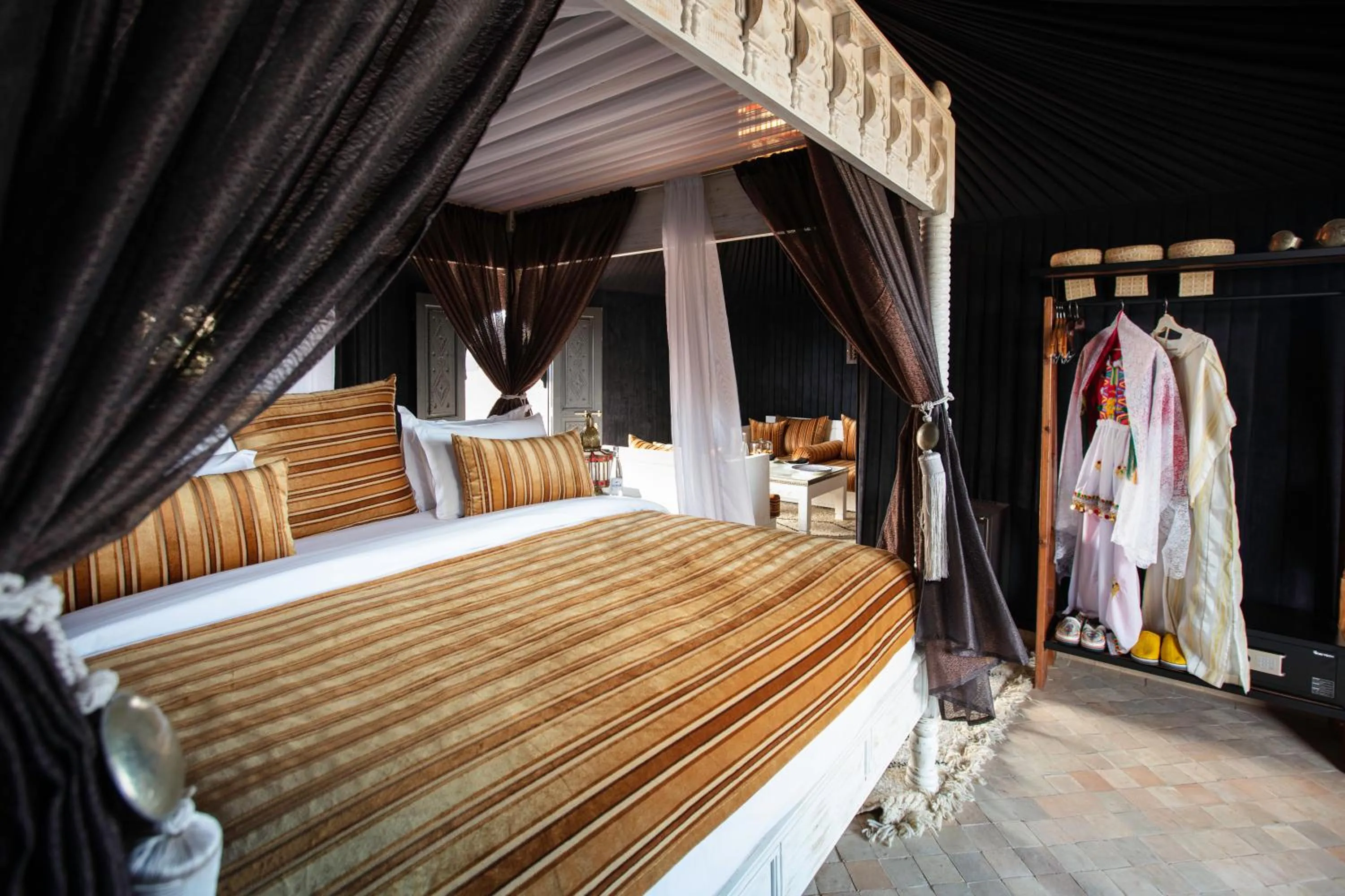 Bed in Kalyptus Luxury Camp