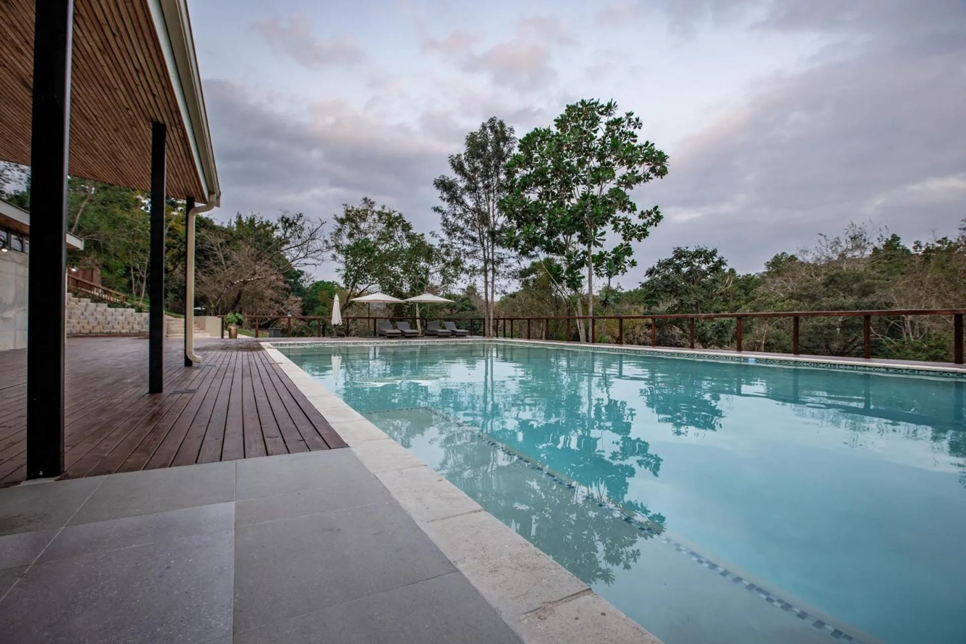 Bushbaby Valley Lodge