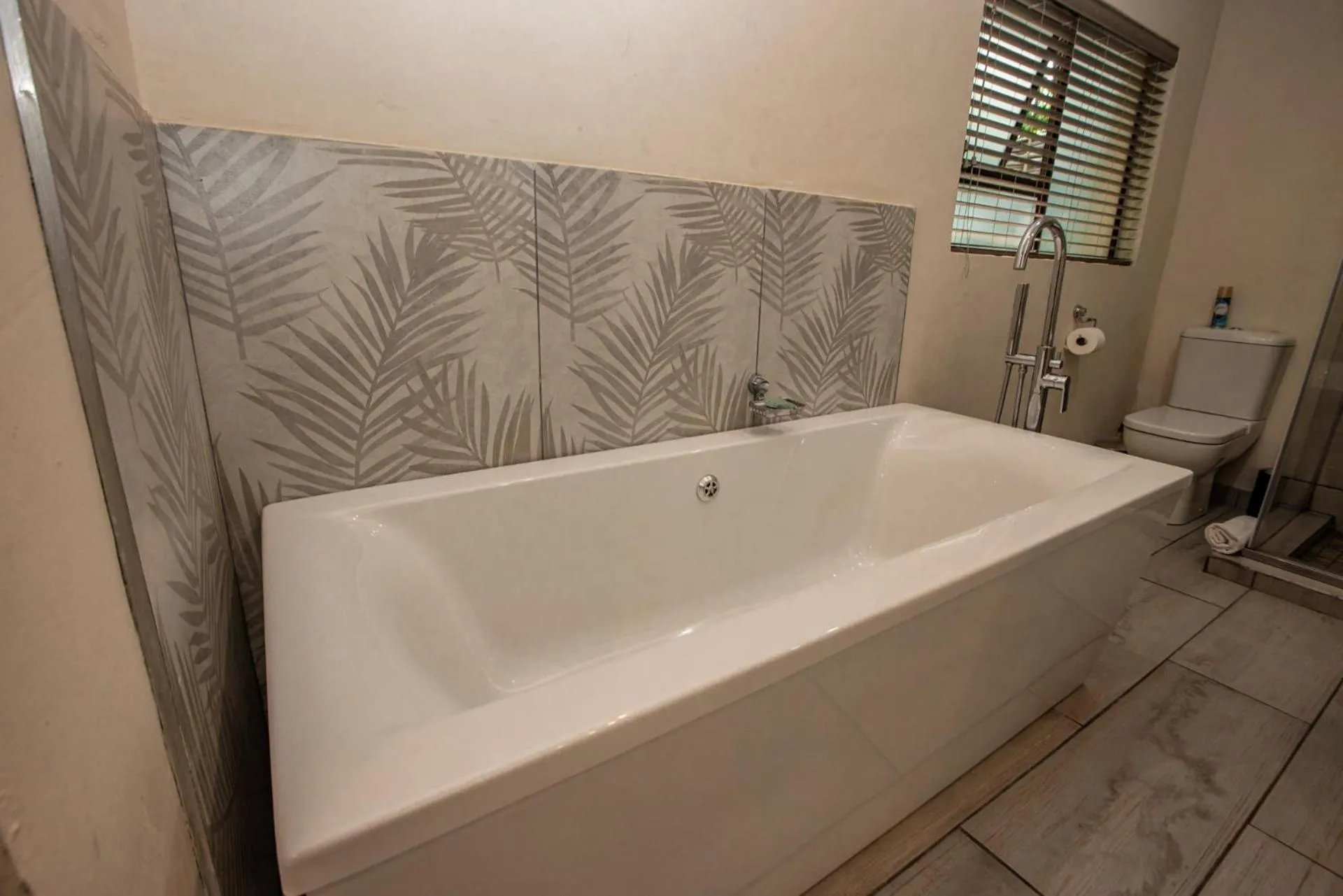 Bushbaby Valley Lodge