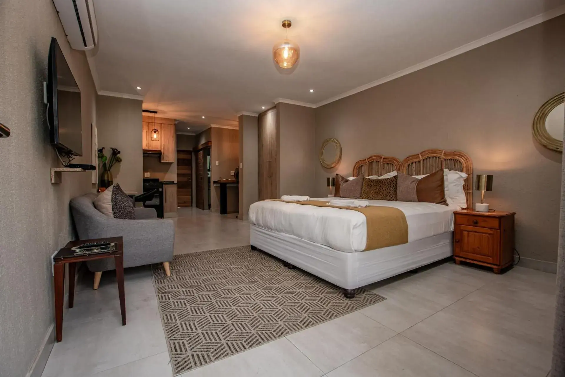 Double or Twin Room with Garden View in Bushbaby Valley Lodge Double or Twin Room with Garden View in Bushbaby Valley Lodge