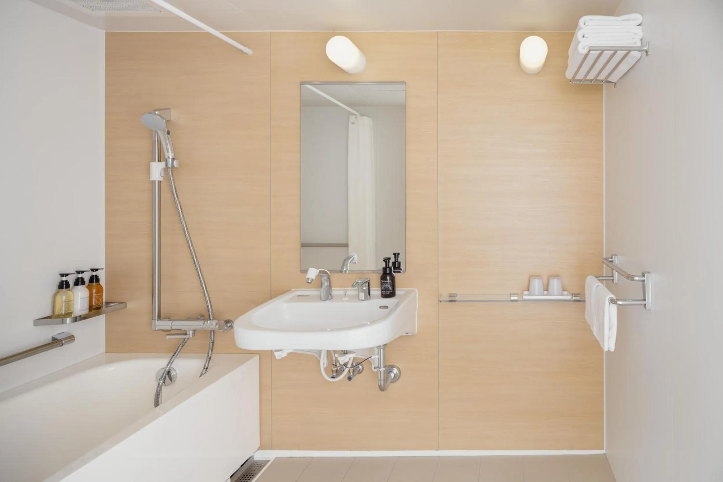 Shower in Nesthotel alt Kuramae Station