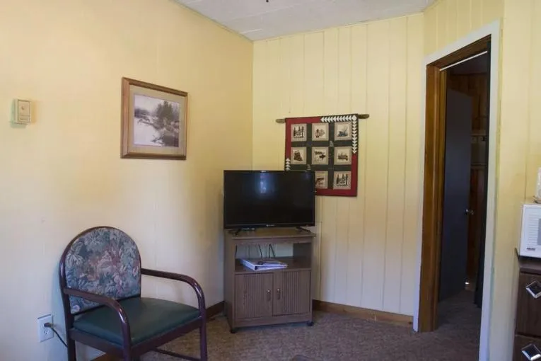 Riverside Point Resort