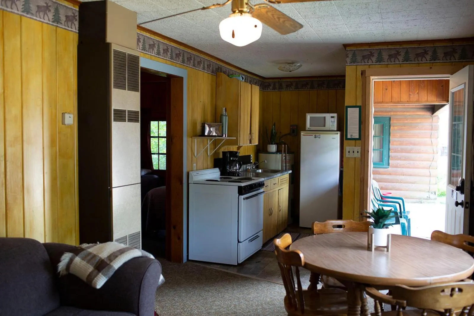 Kitchen or kitchenette in Riverside Point Resort