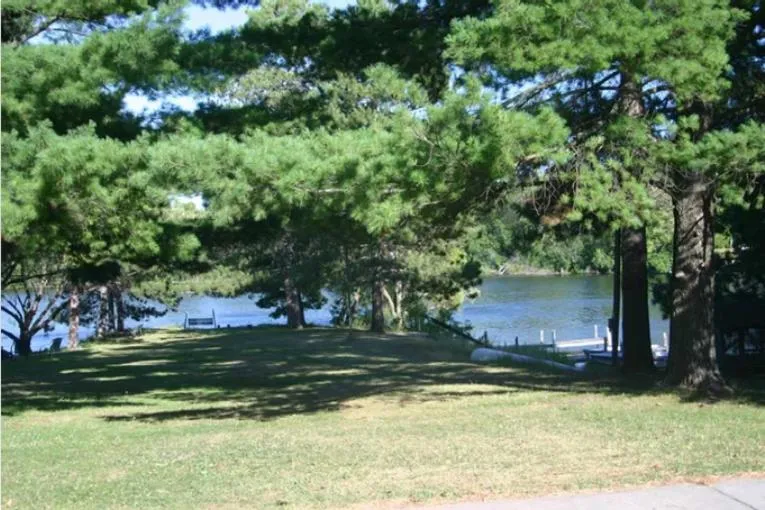 Riverside Point Resort